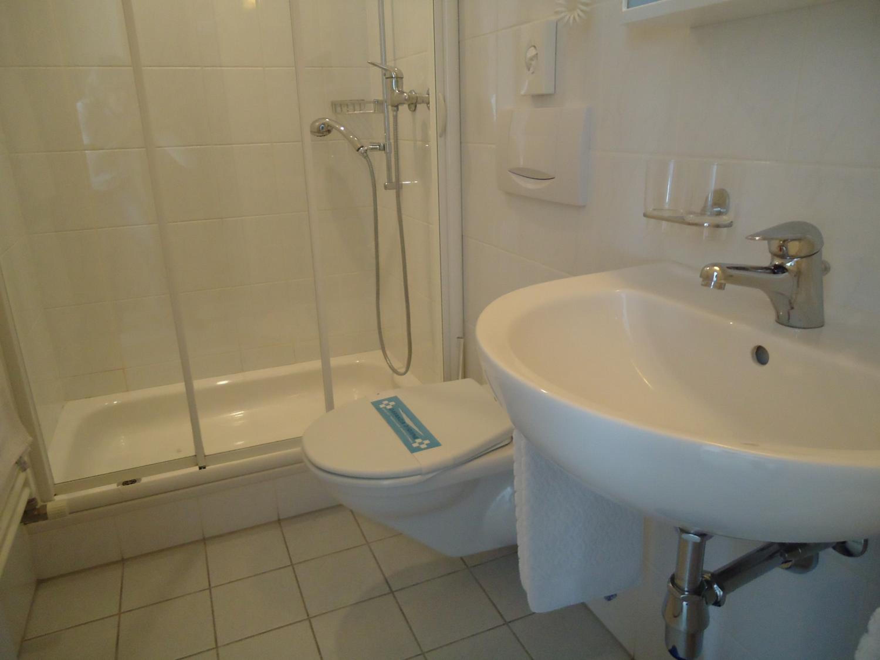 Double Room - Photo 13