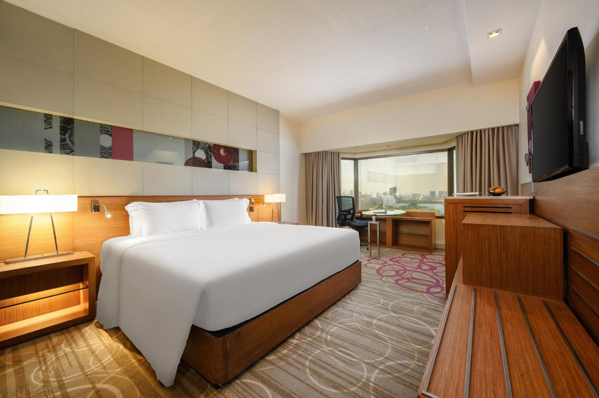 Deluxe King Room - Photo 1