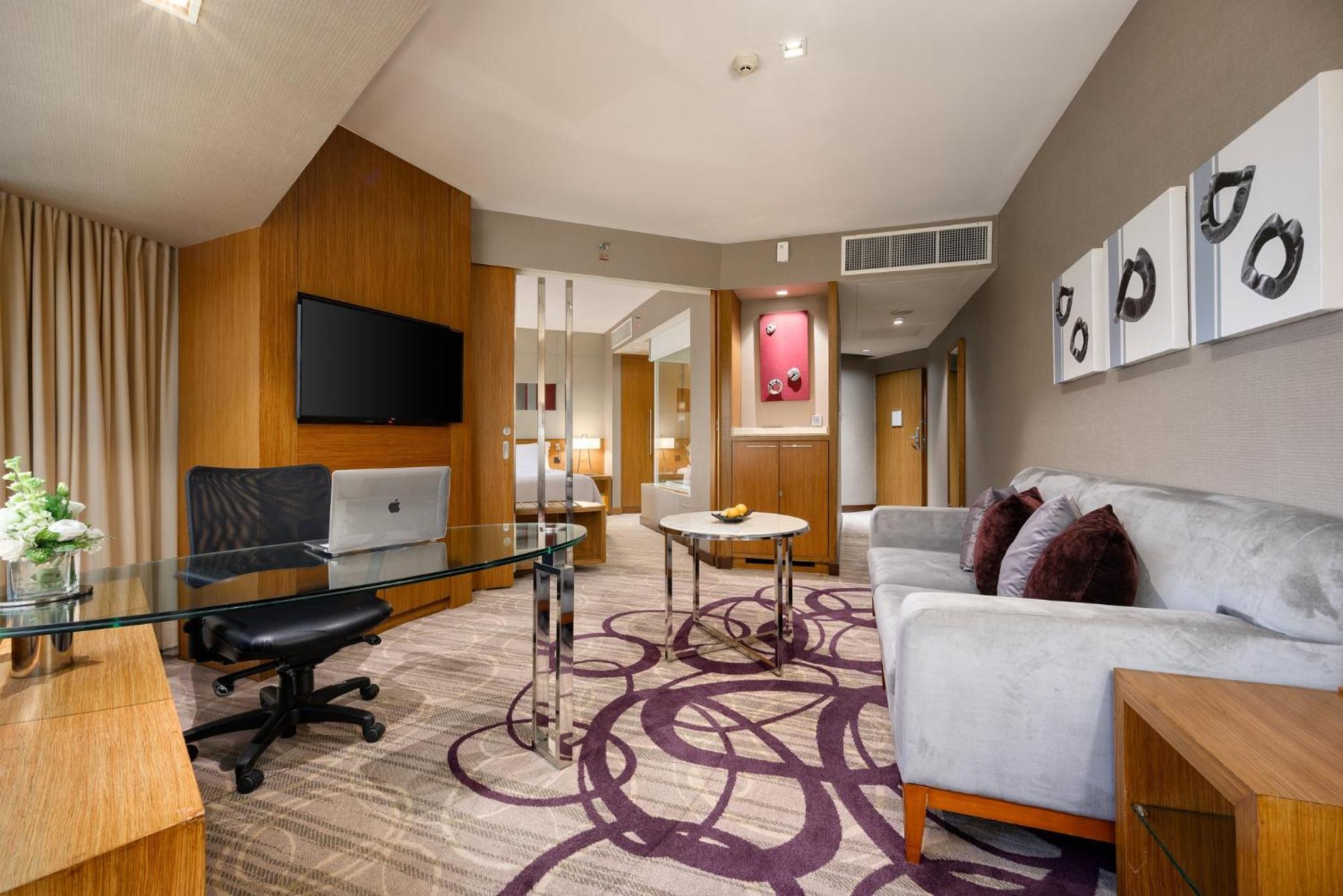 Premium Deluxe Suite Club King - Photo 5