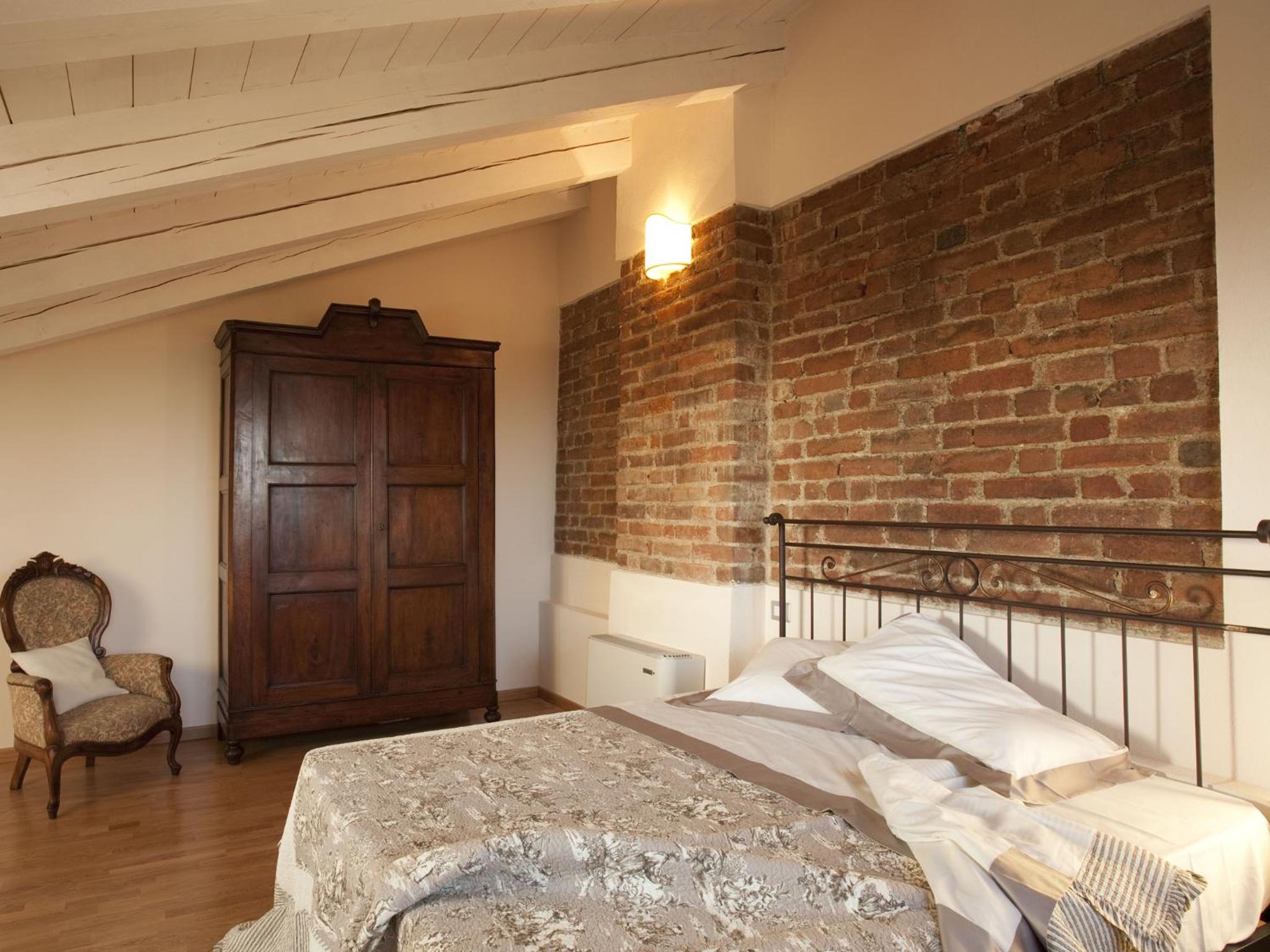 One-Bedroom Suite with Sofa Bed - Photo 15