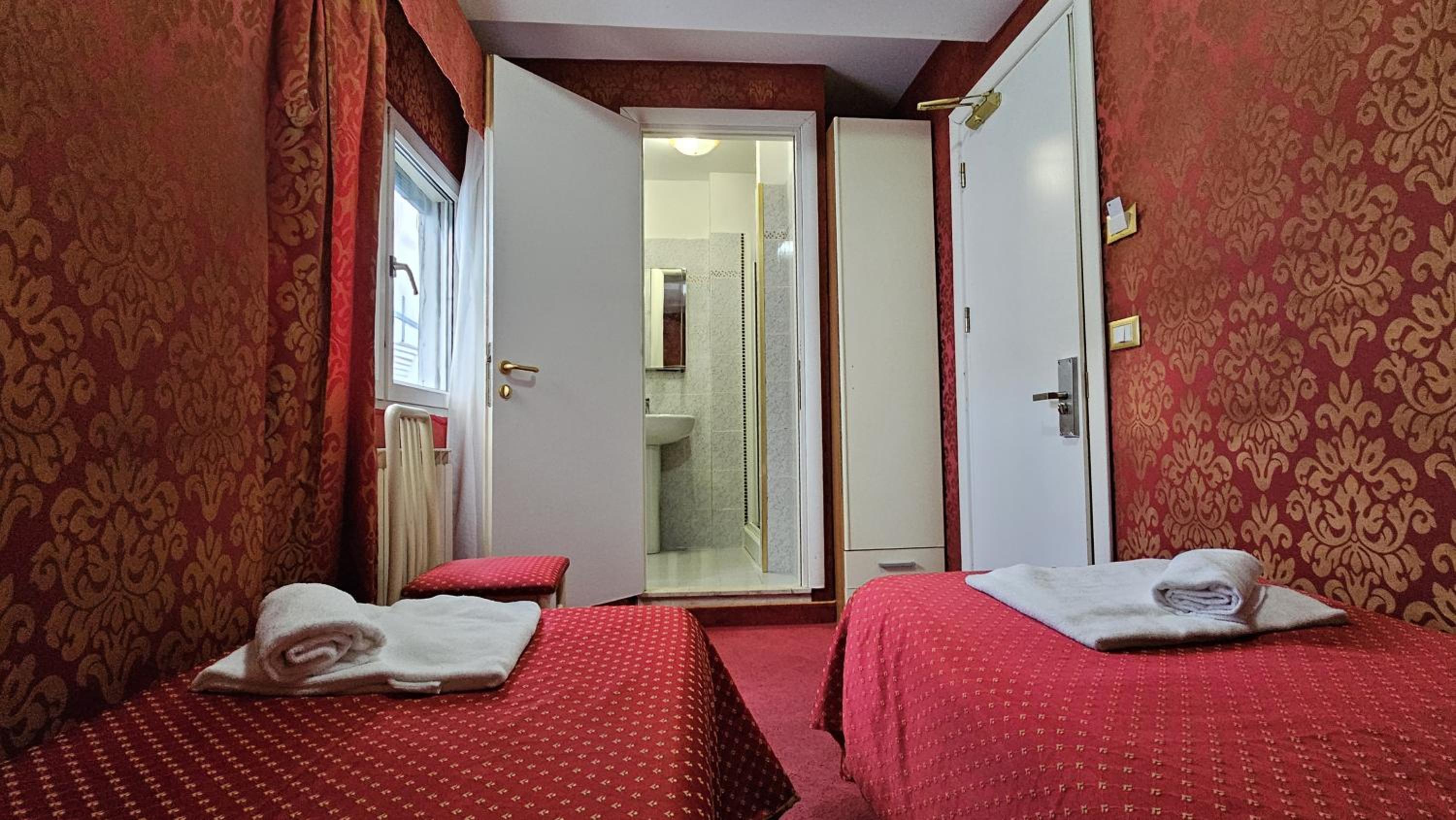 Classic Twin Room — the supplier's photographs — photo 2