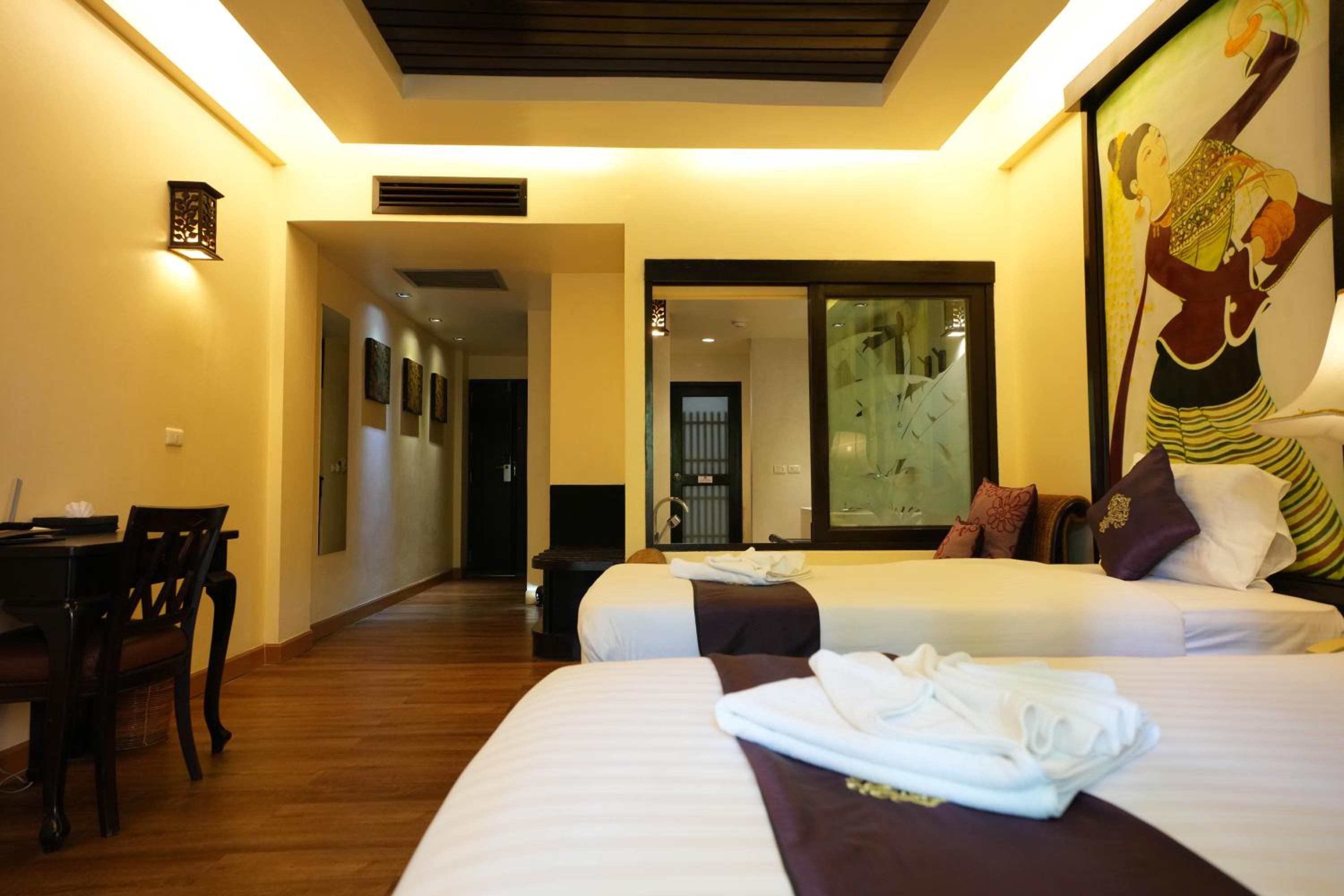 Deluxe Double or Twin Room - Photo 2