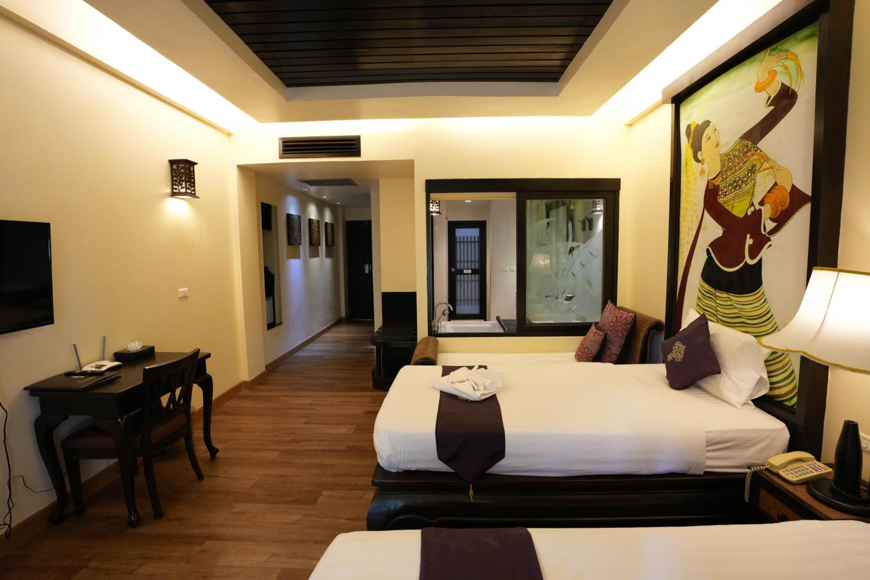 Deluxe Double or Twin Room - Photo 6