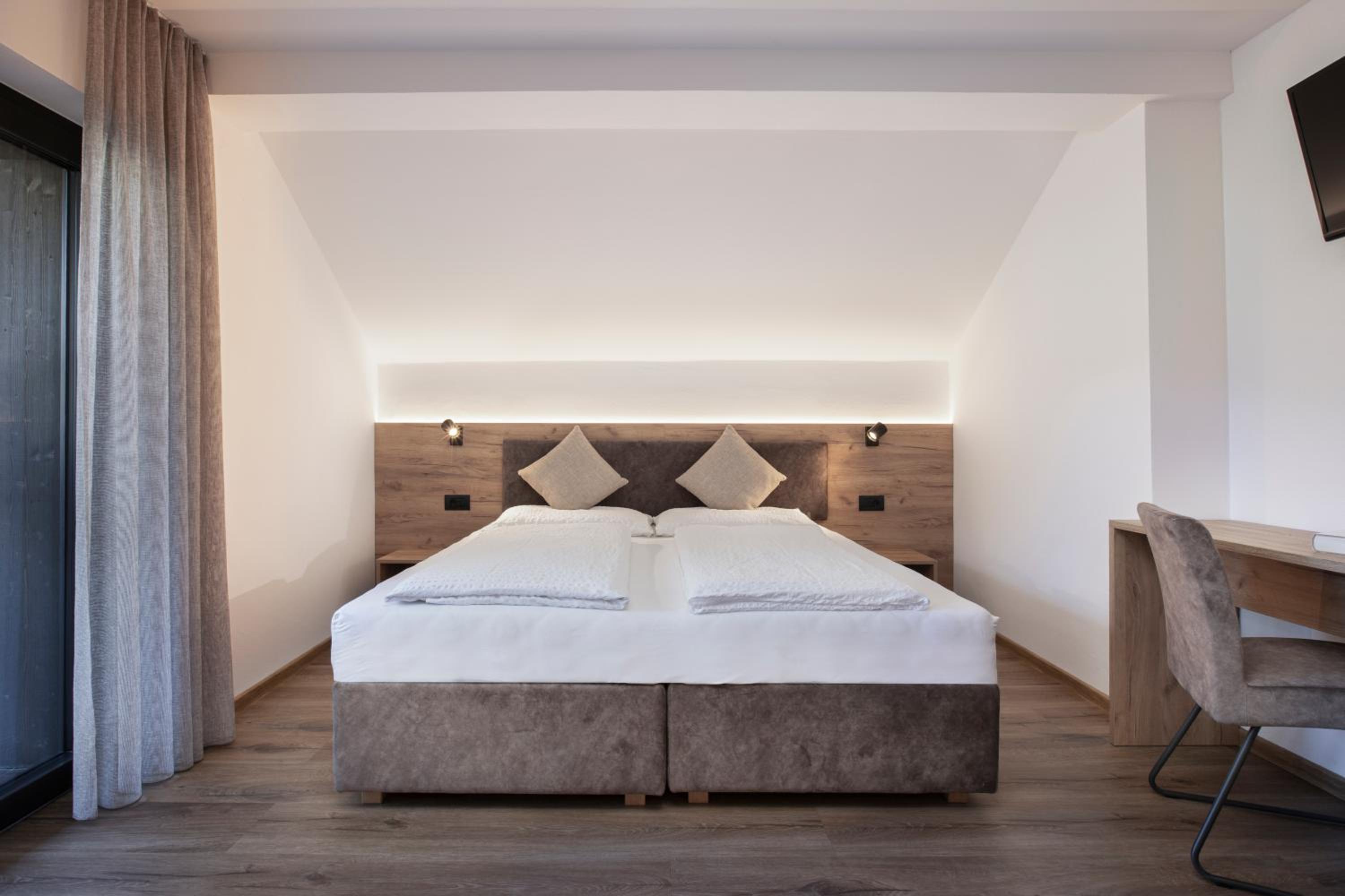 Studio Apartment - Photo 15