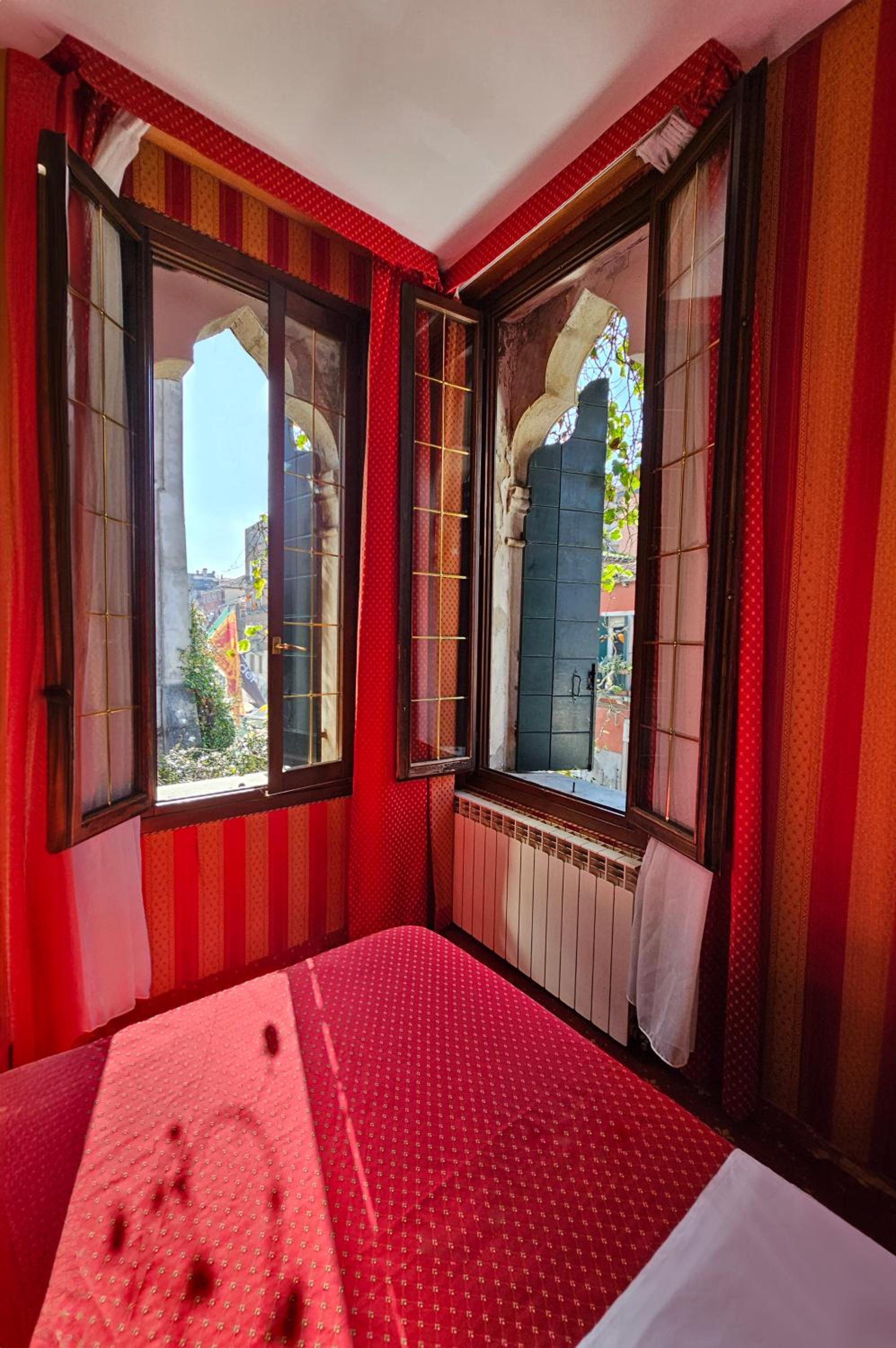 Superior Double or Twin Room with Garden View photo 3