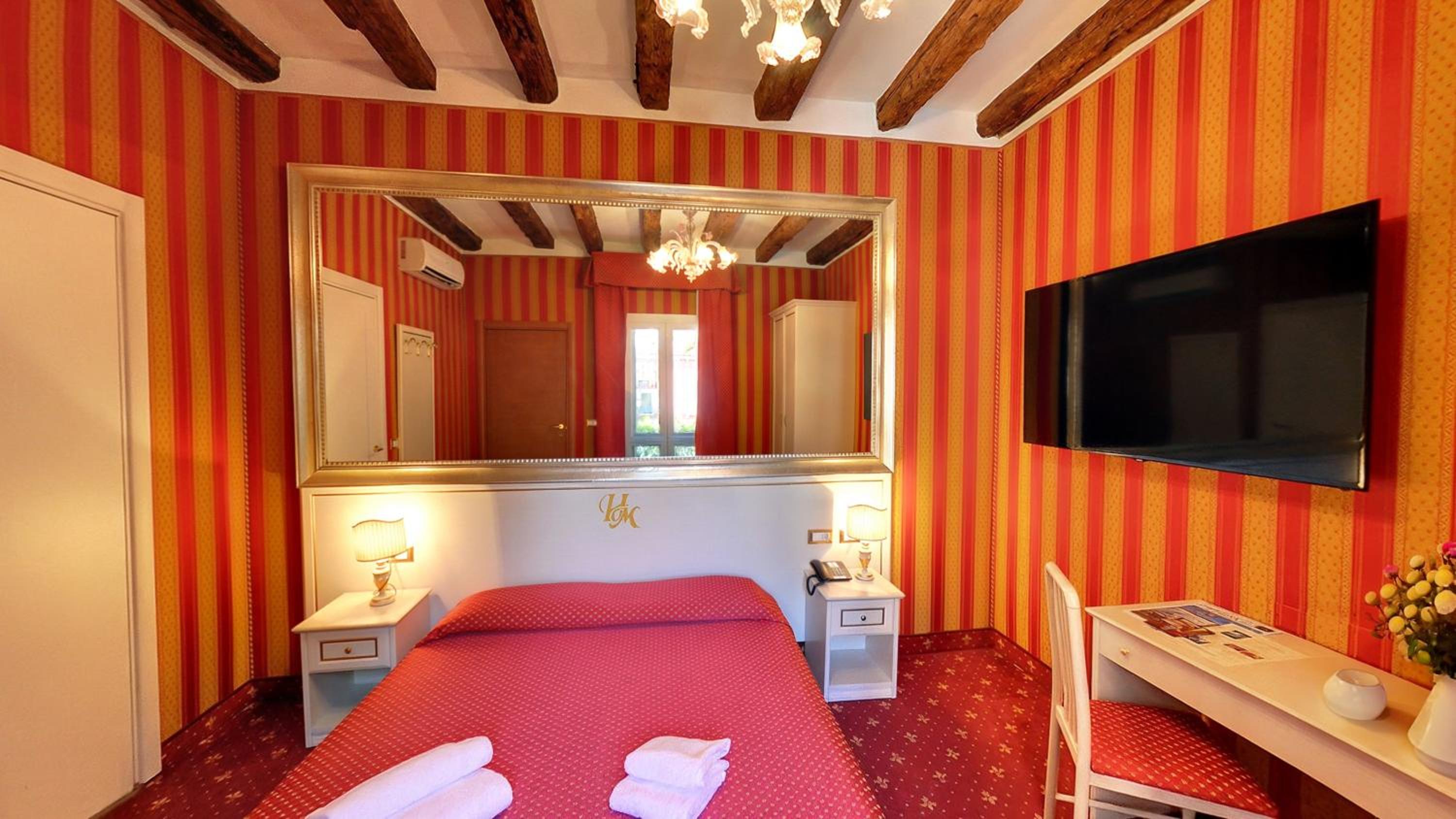 Superior Double or Twin Room with Garden View photo 2