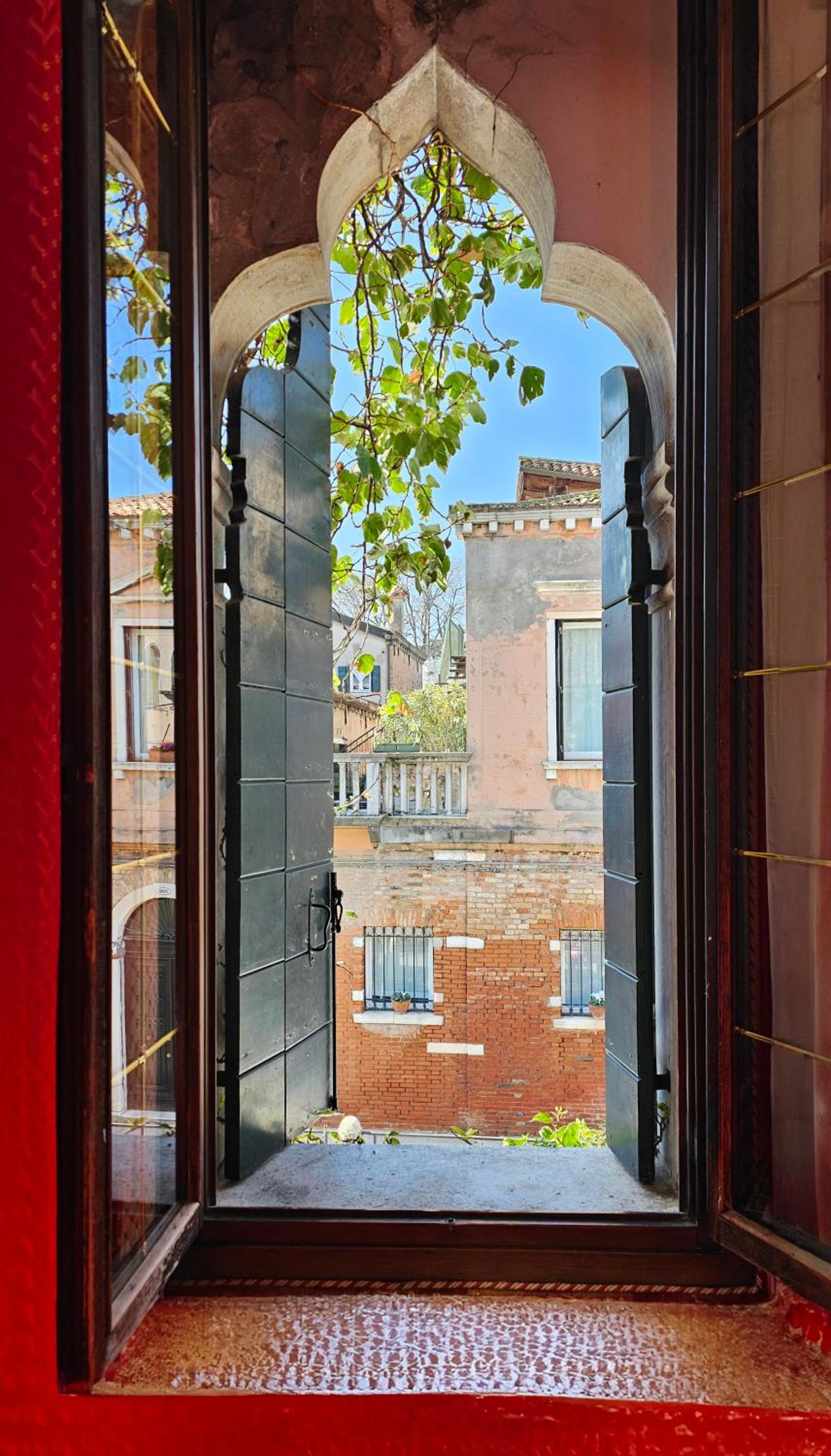 Superior Triple Room with City View photo 3