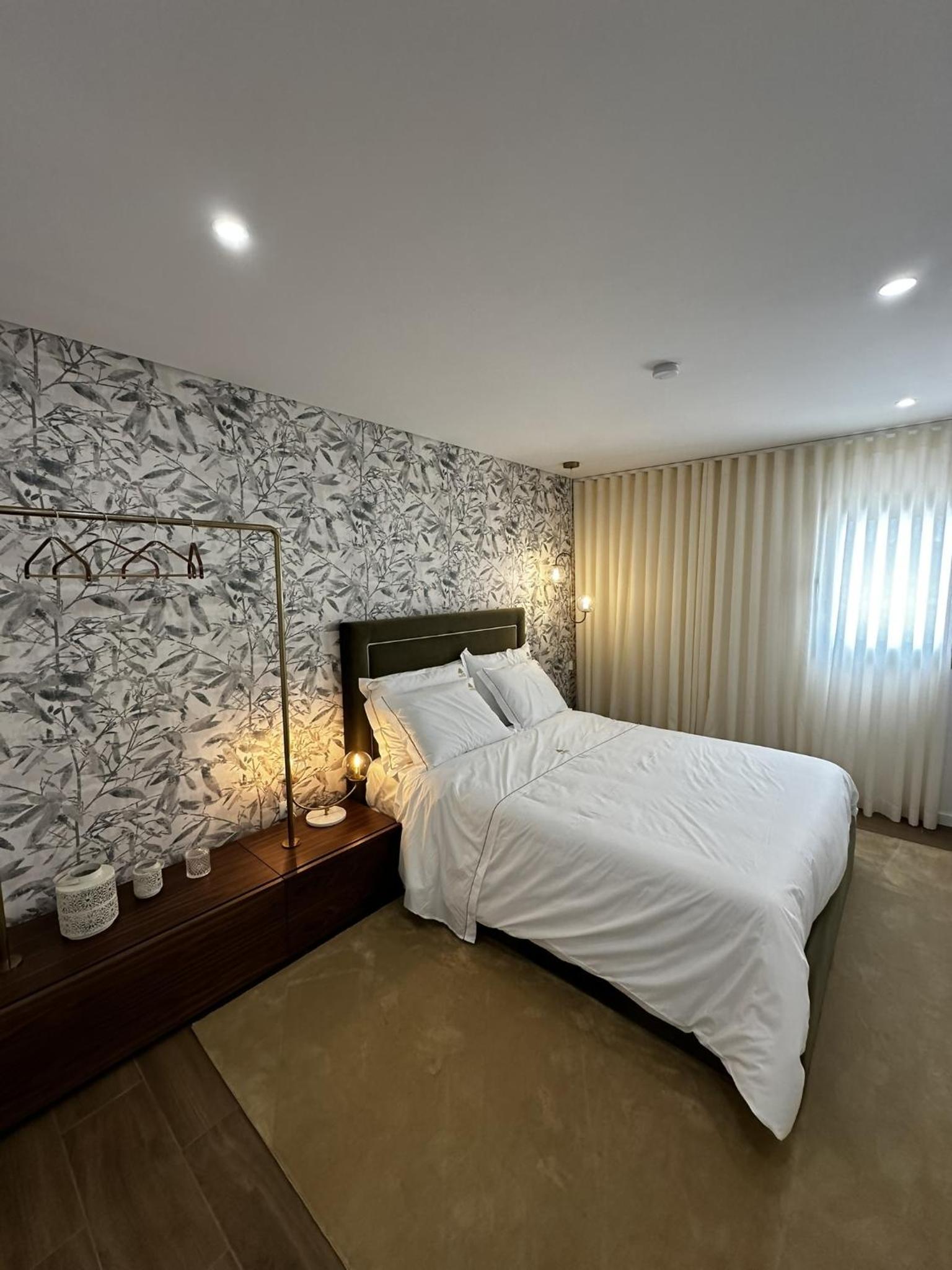 Two-Bedroom House - Photo 2