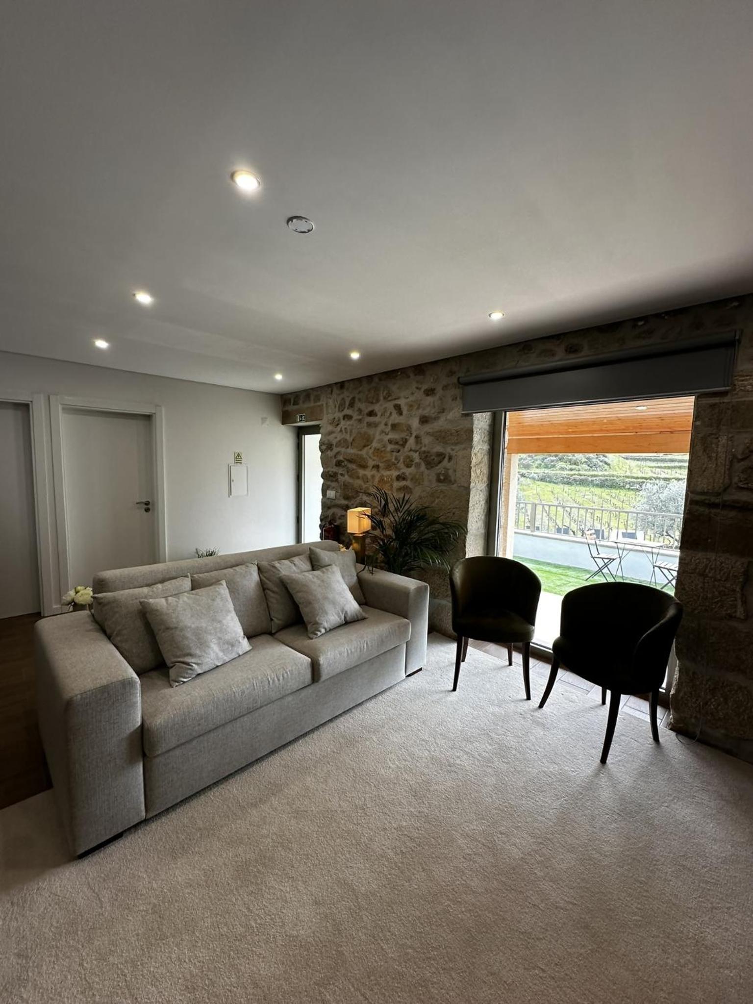 Two-Bedroom House - Photo 6