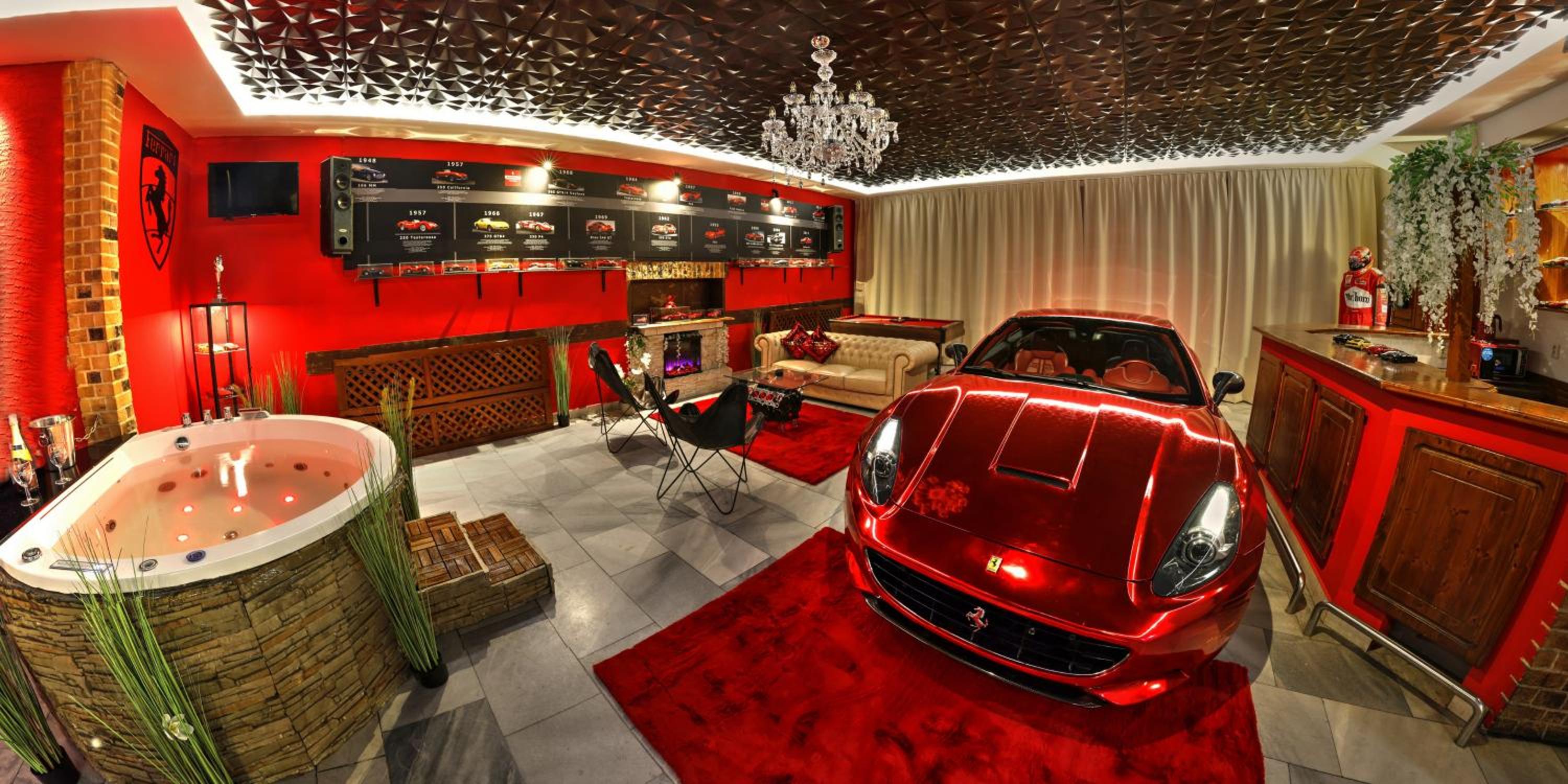 Suite with Hot Tub