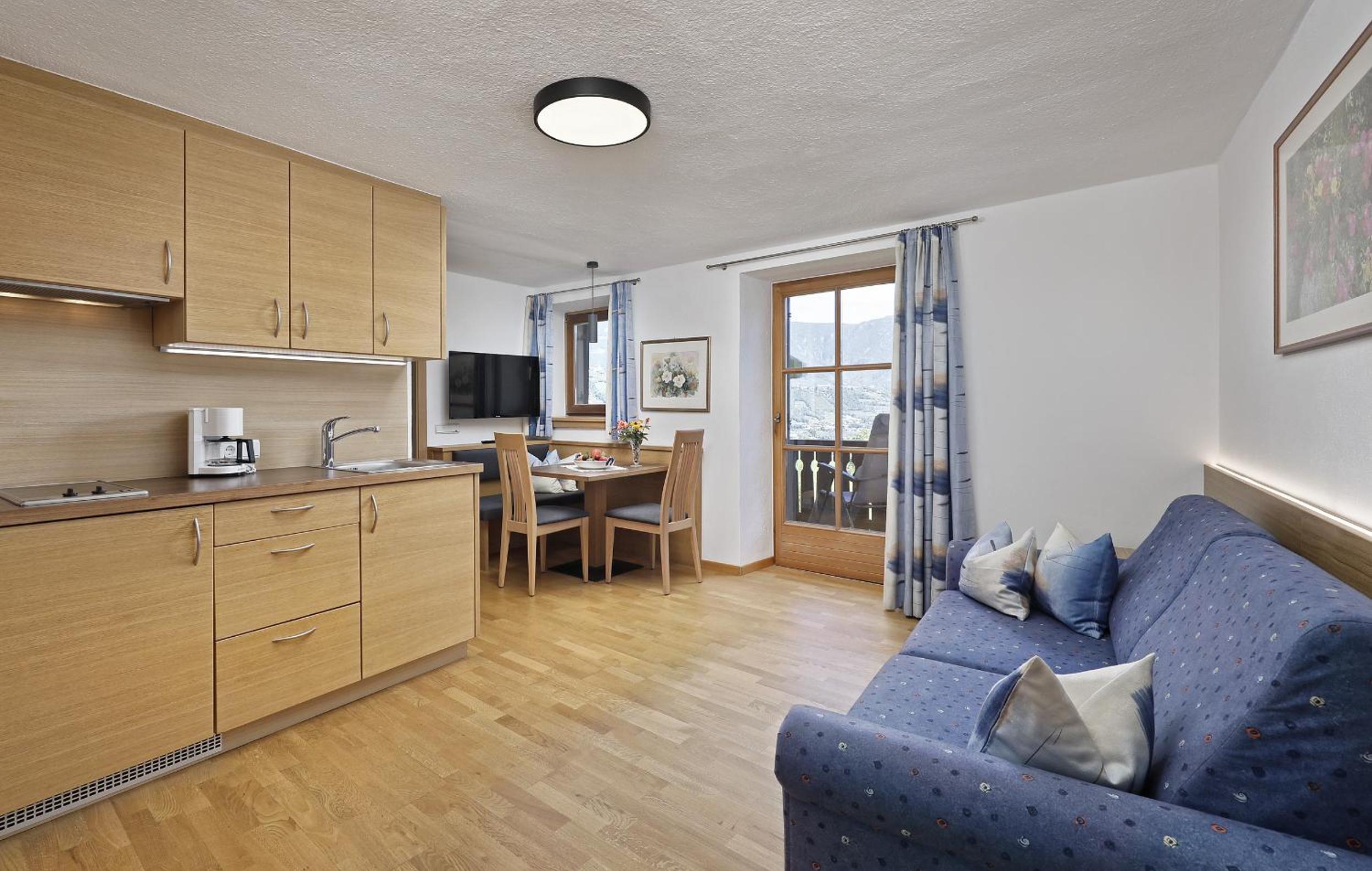 Superior One-Bedroom Apartment with Balcony