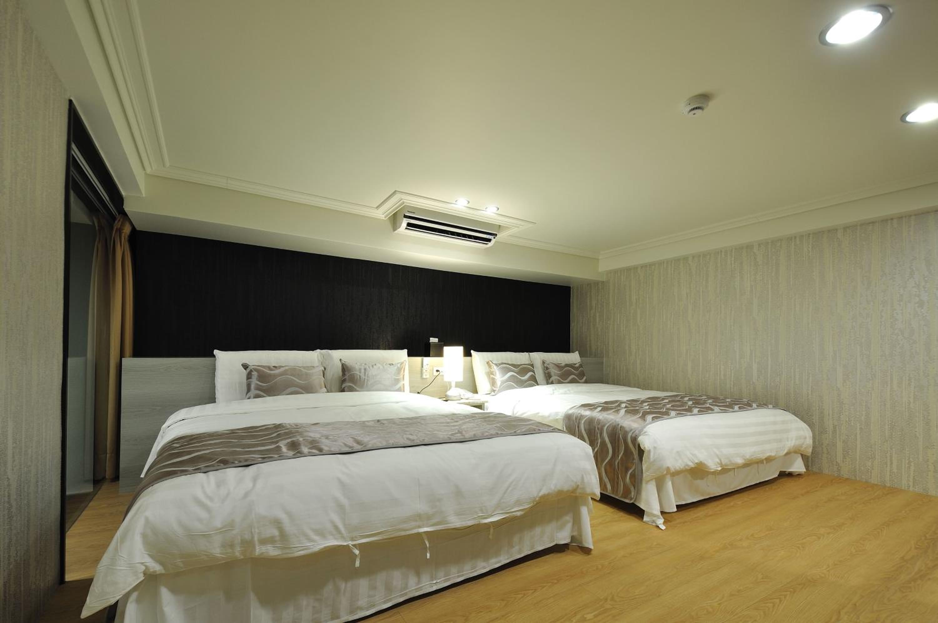 Superior Quadruple Room