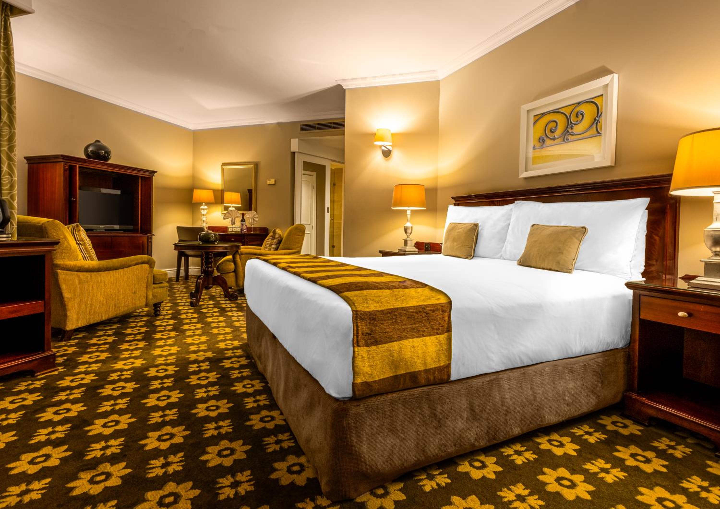 Executive Suite photo 2