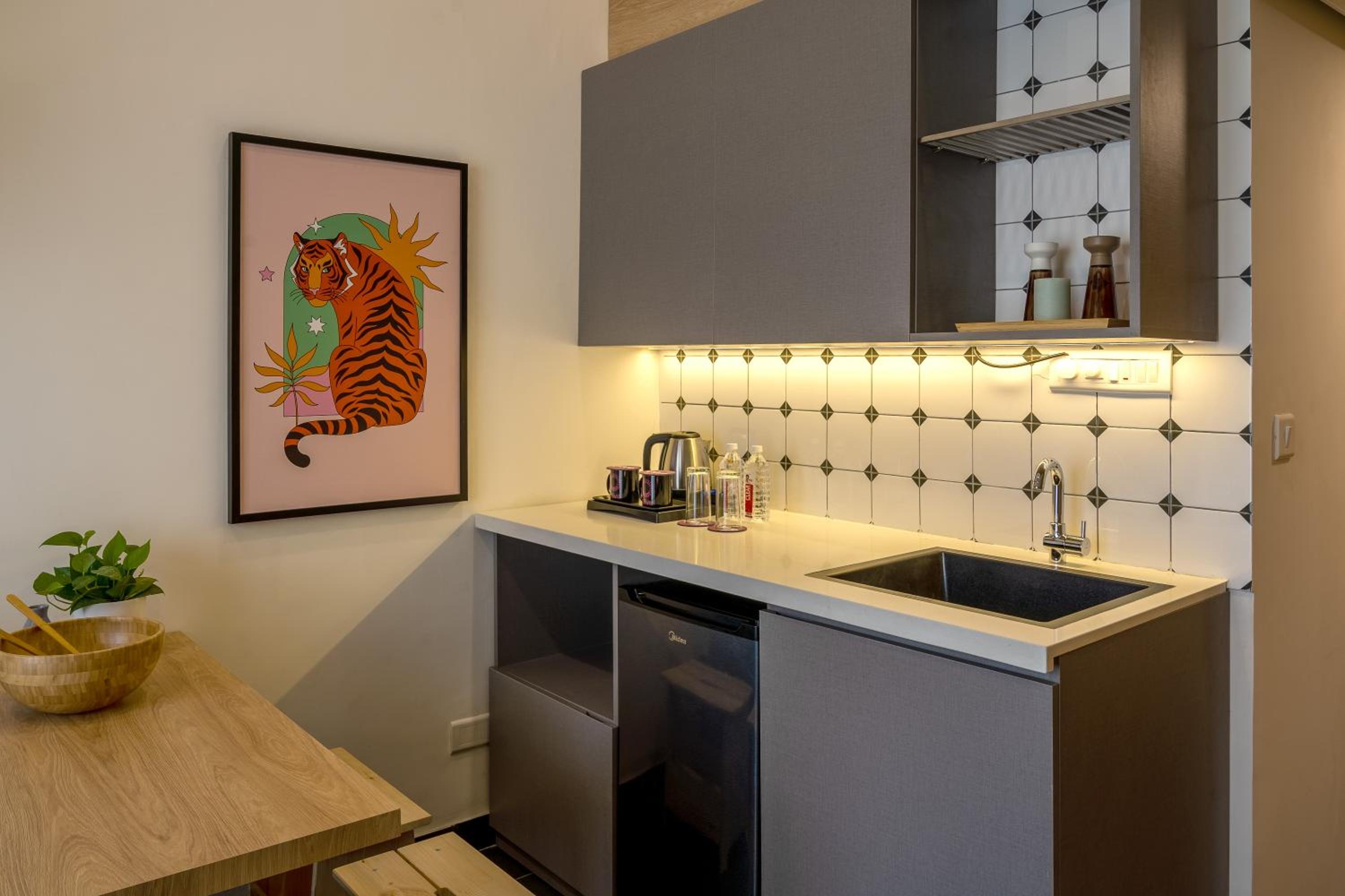 Suite - Photo 4