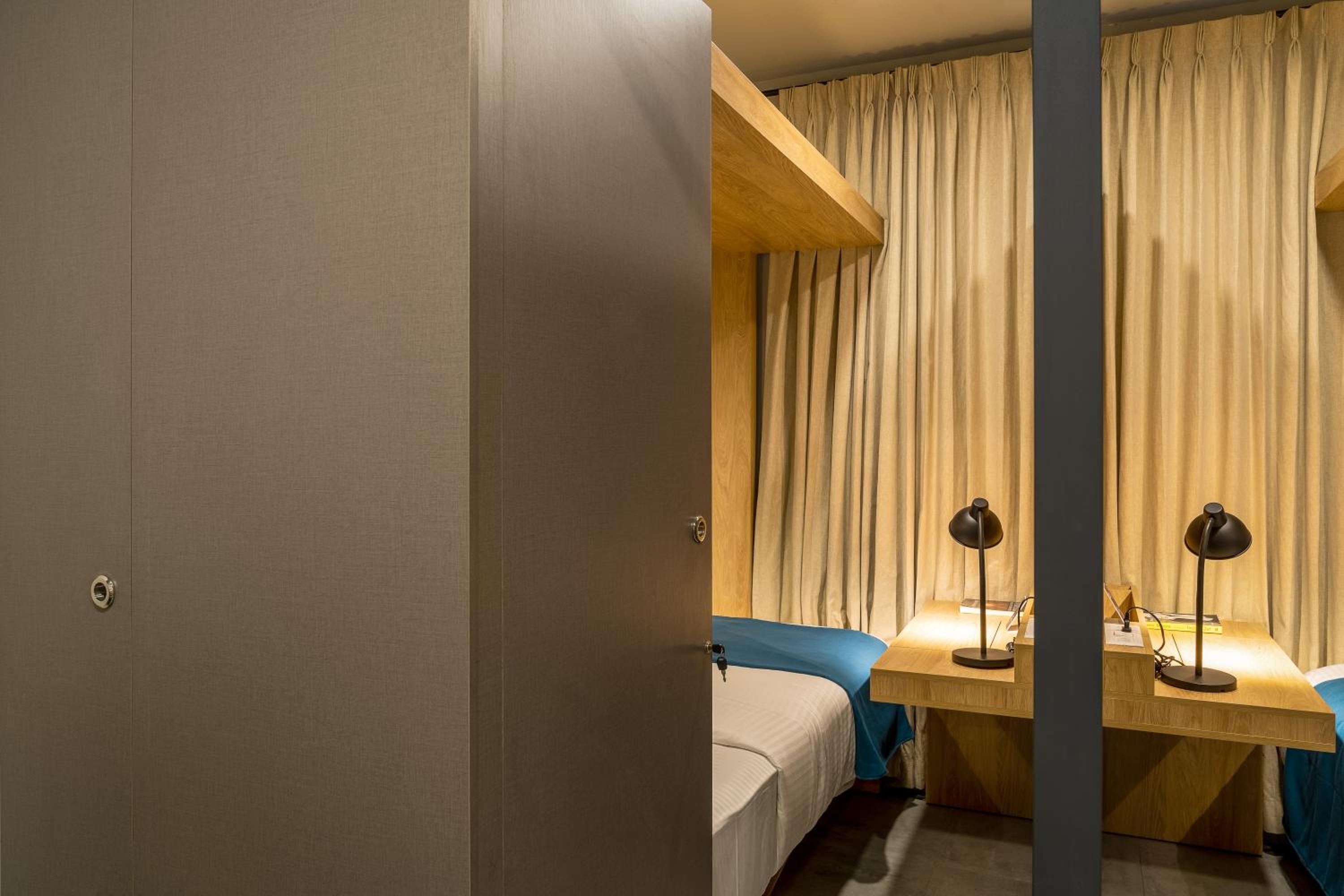 Deluxe Twin Room - Photo 8