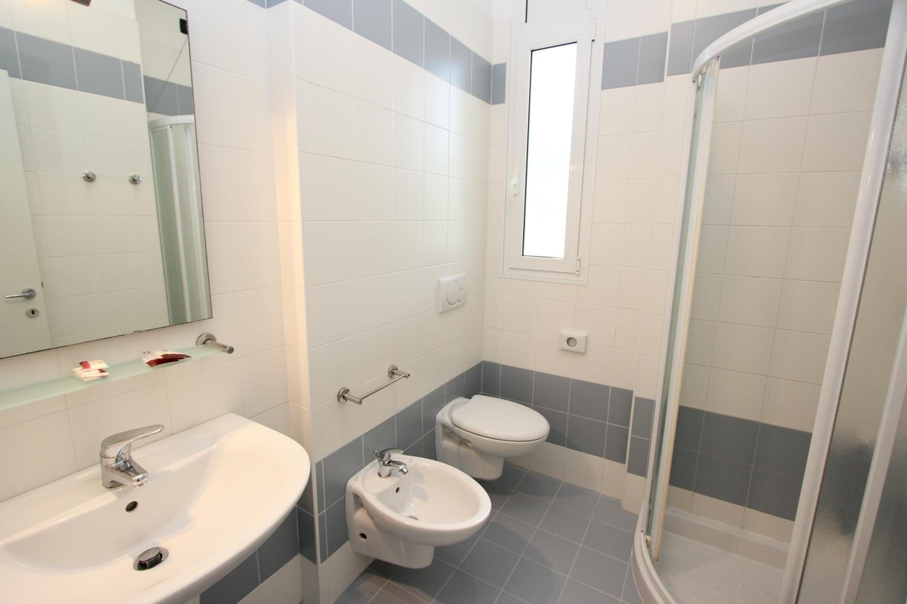 Classic Triple Room photo 2