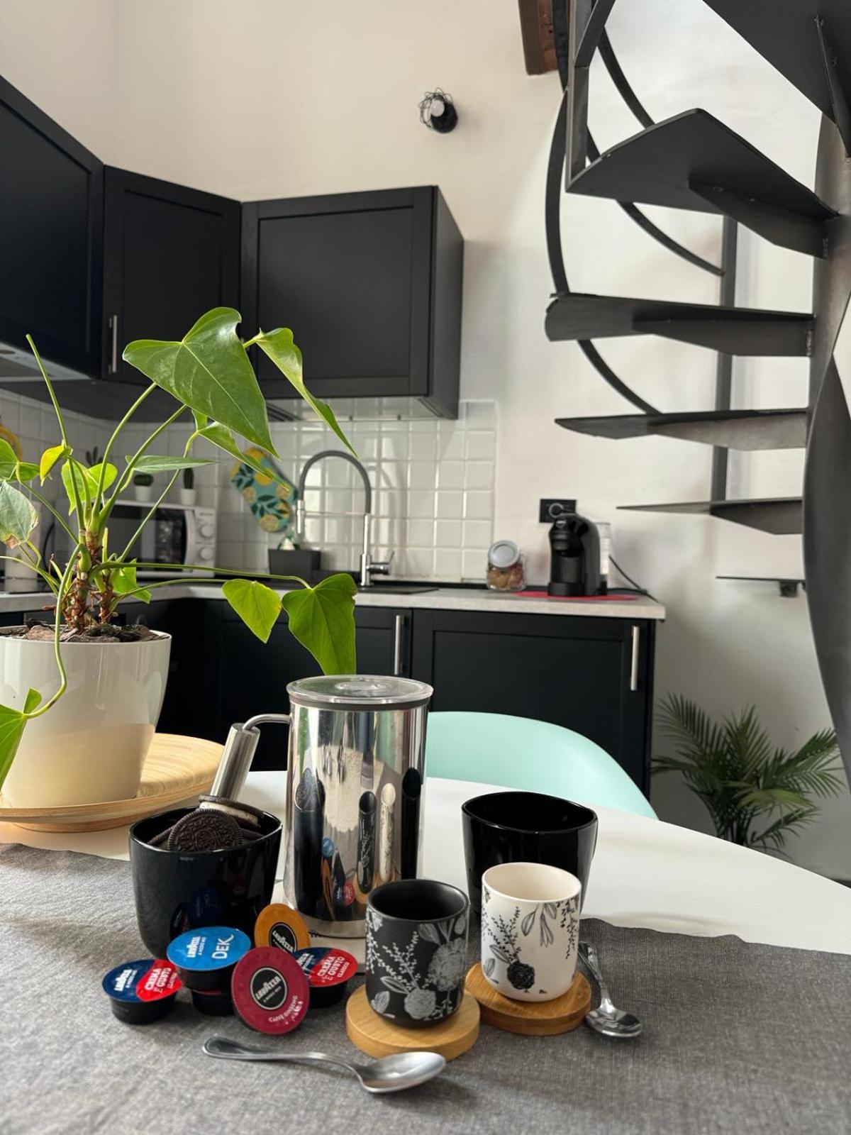 One-Bedroom Apartment photo 3