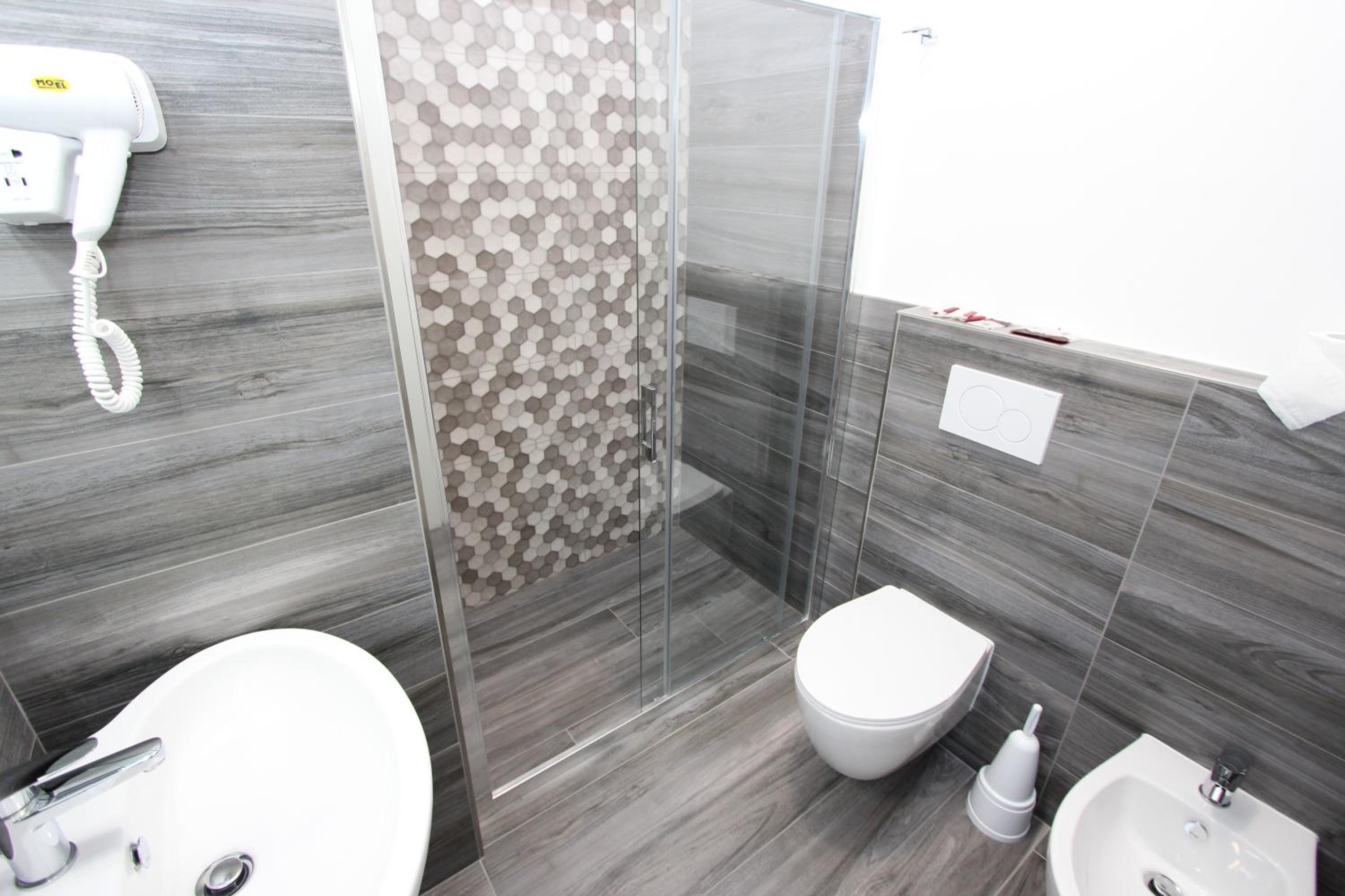 Superior Triple Room photo 3