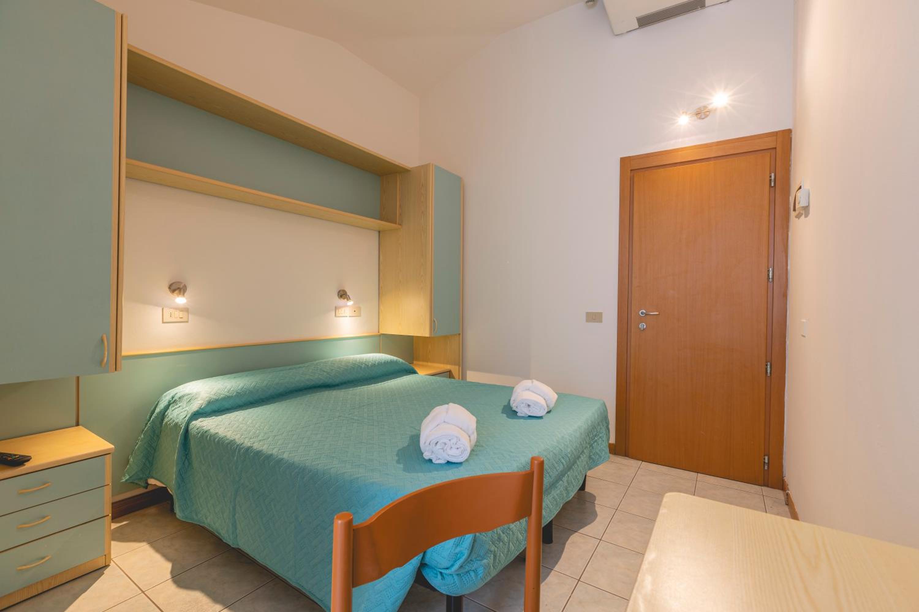Double Room - Photo 3