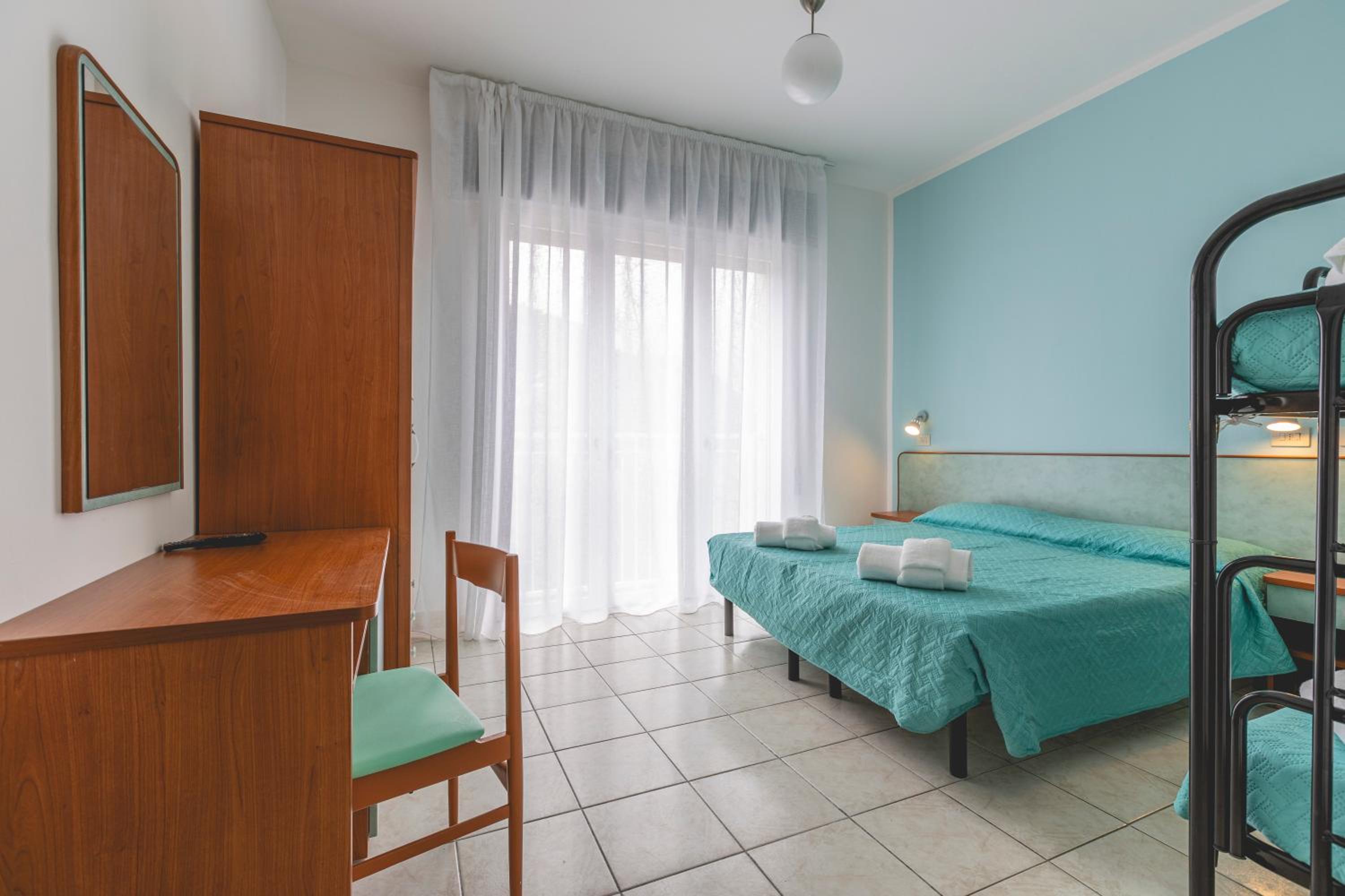 Quadruple Room with Balcony photo 2