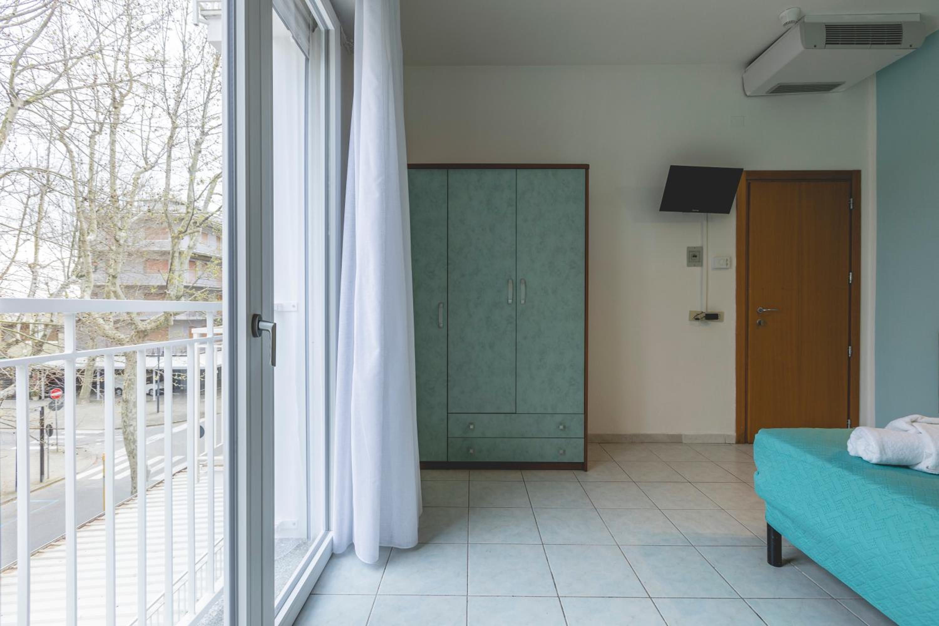 Quadruple Room with Balcony Giulietta photo 2