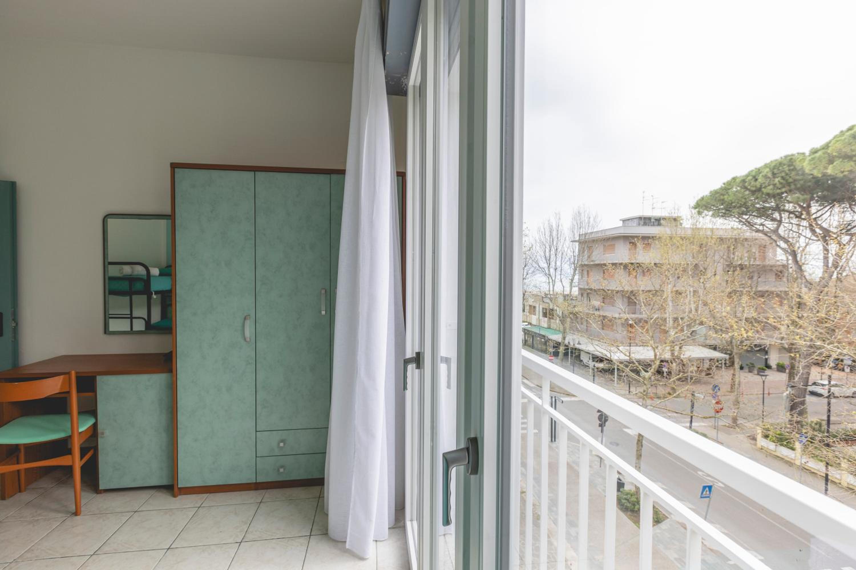Quadruple Room with Balcony Giulietta photo 3