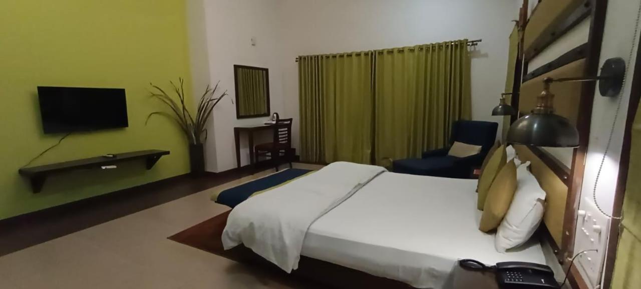 Deluxe Double Room With Balcony photo 2