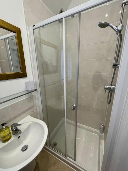 One-Bedroom House photo 2