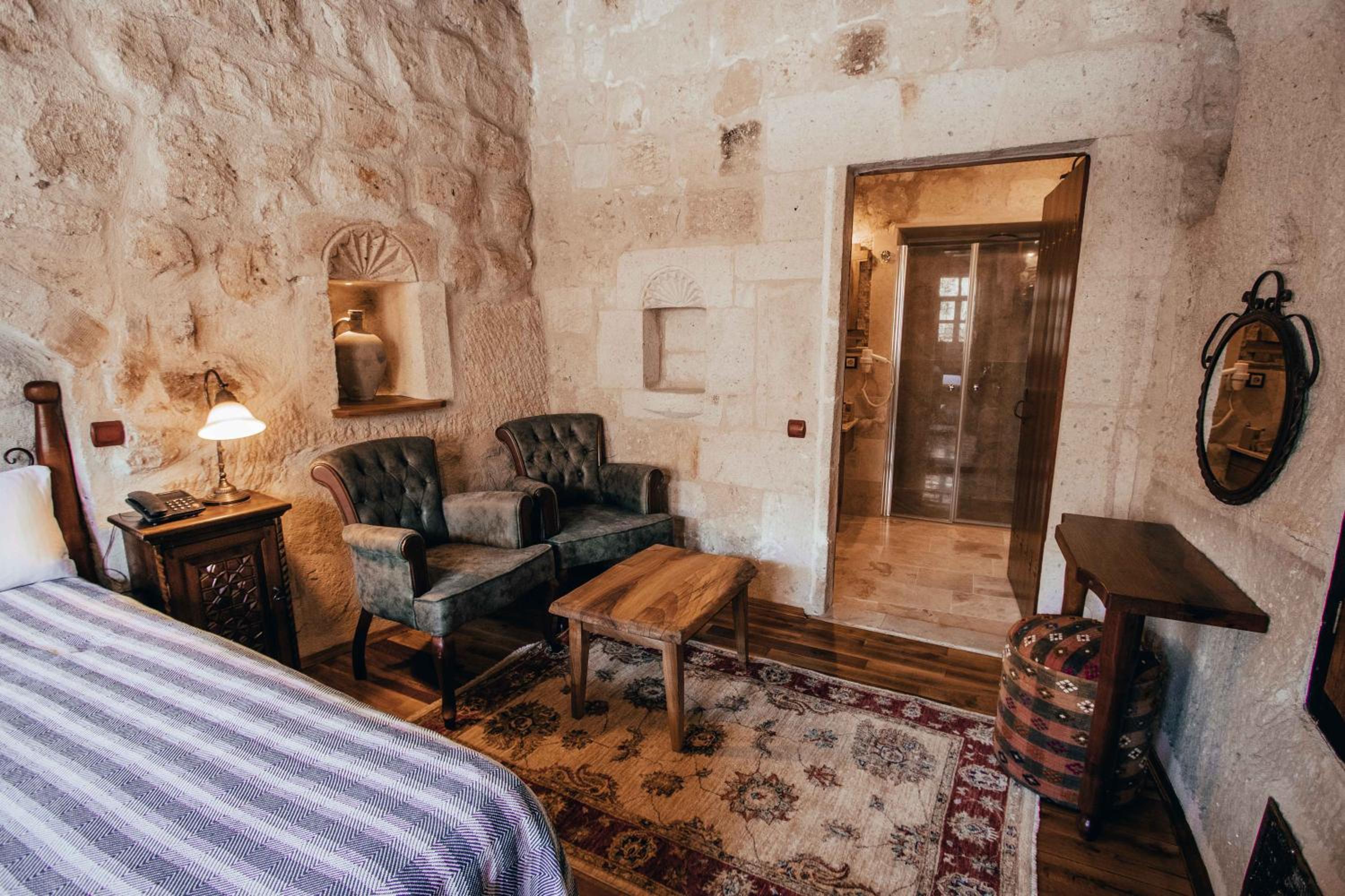 Standard Double Room - Photo 6