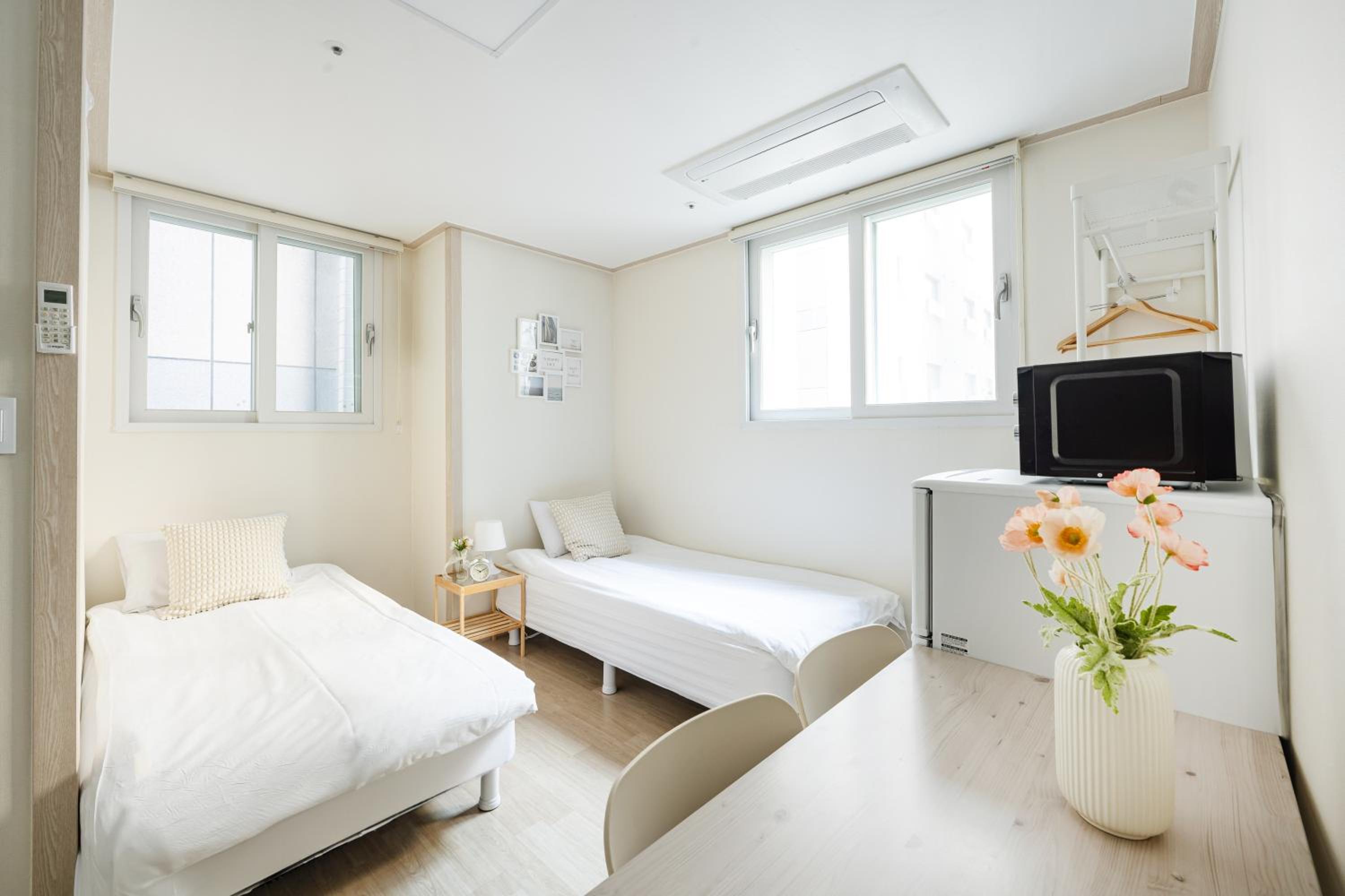 Deluxe Twin Room - Photo 1