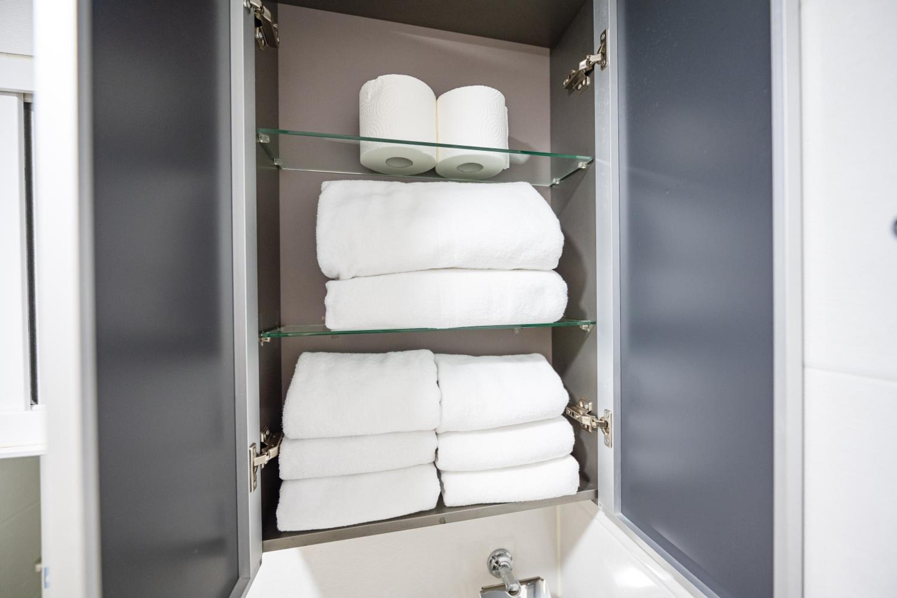Deluxe Twin Room - Photo 16