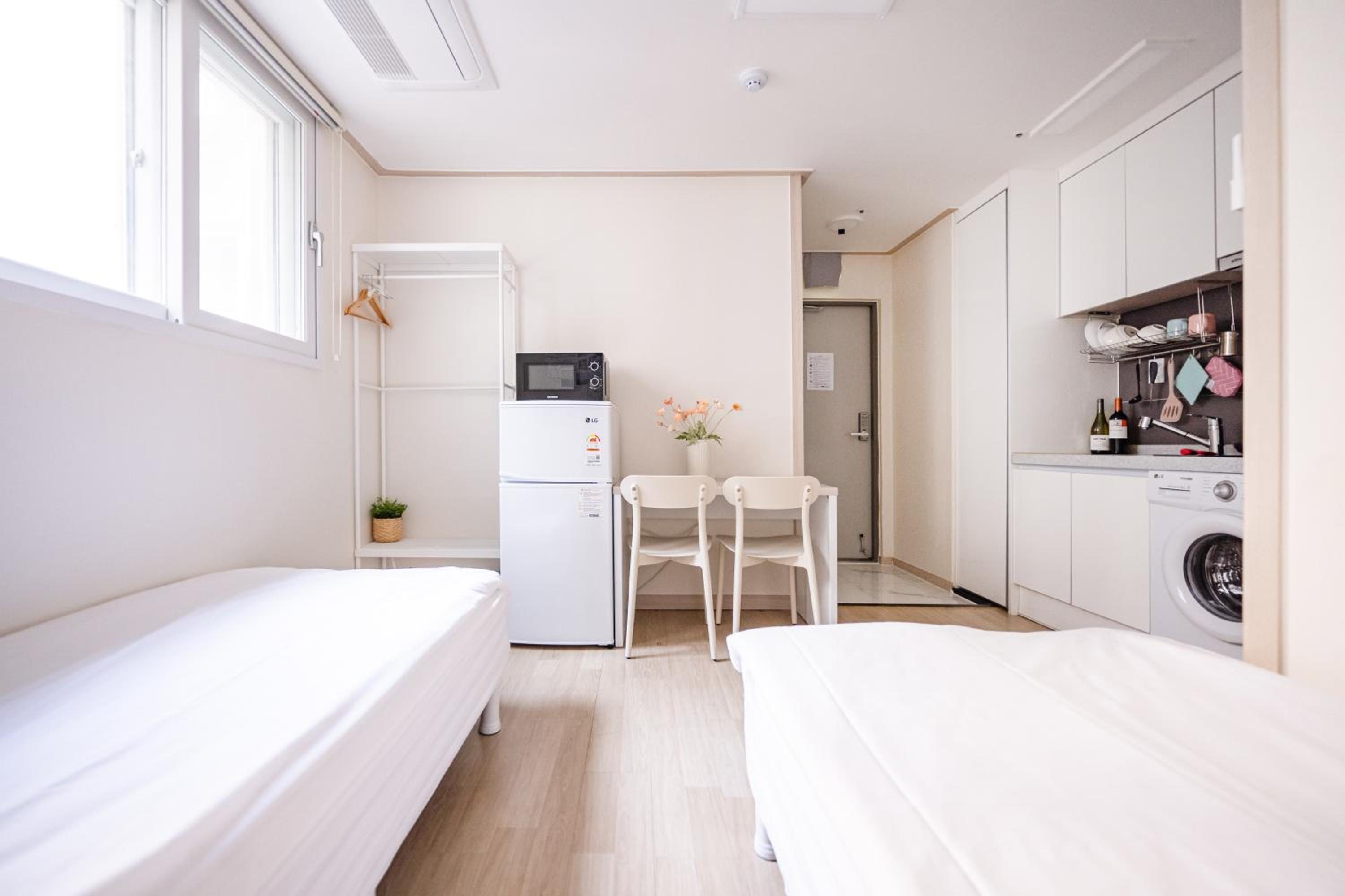 Deluxe Twin Room - Photo 10