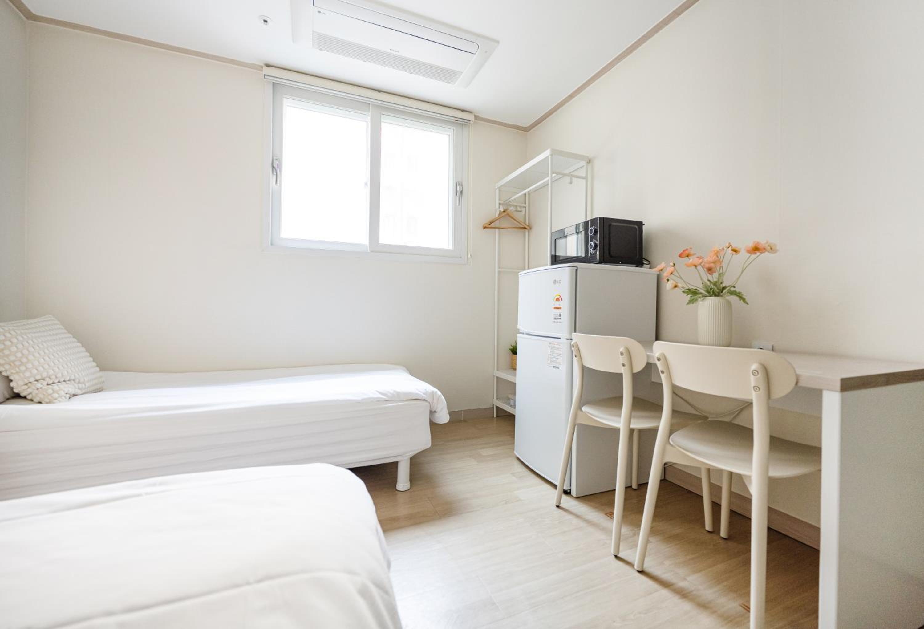 Deluxe Twin Room - Photo 9