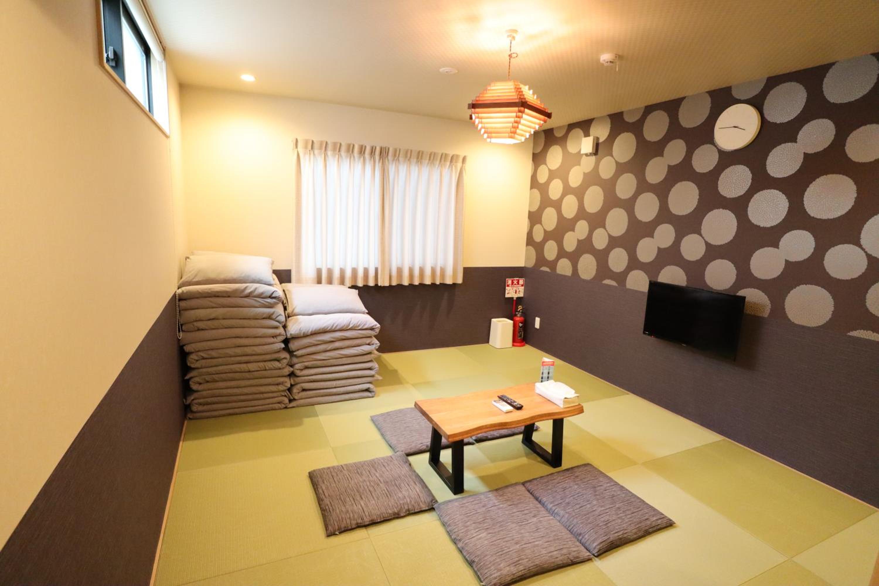 Japanese-Style Room (5 People) 1 - Photo 1