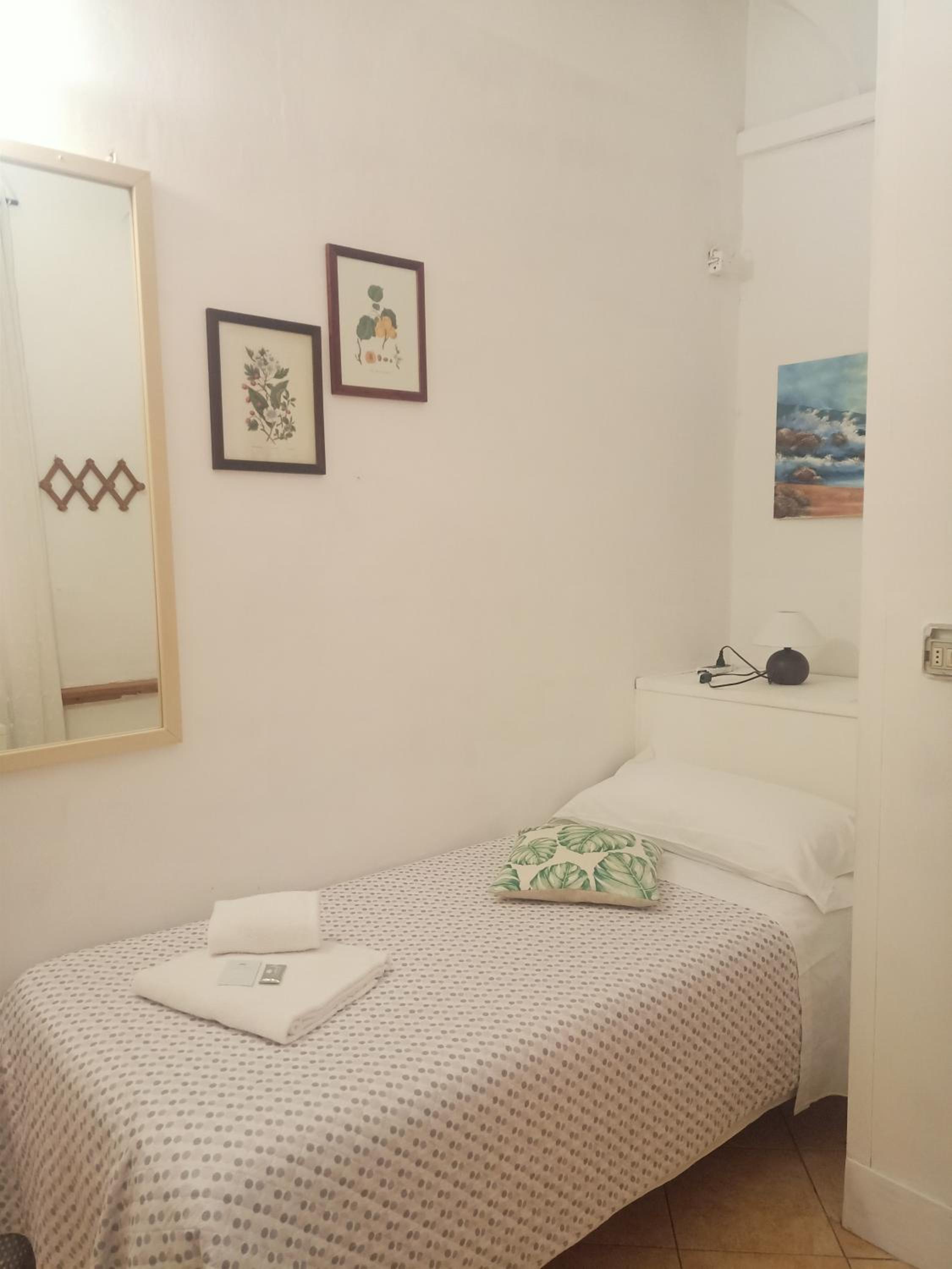 Economy Single Room
