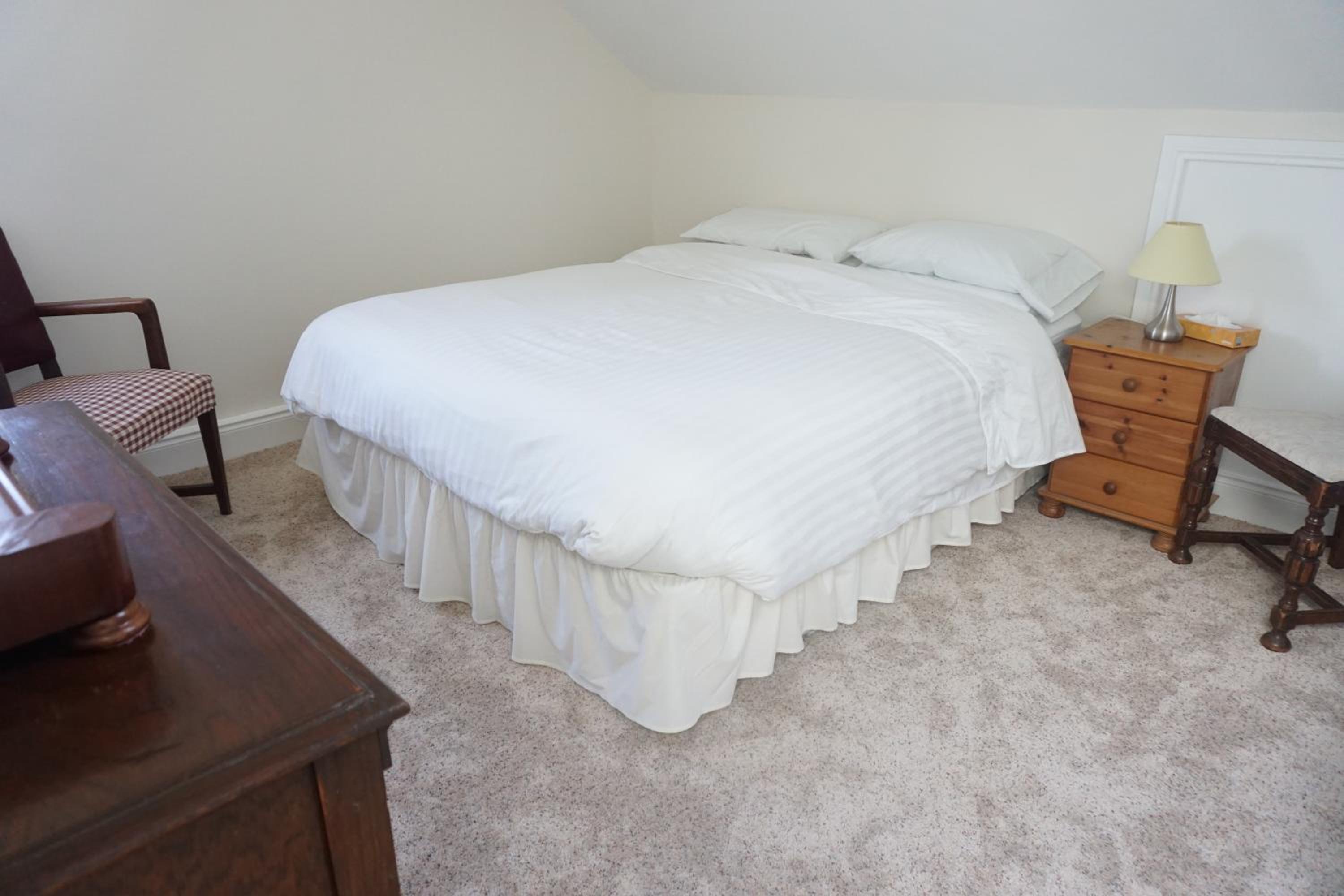 Double or Twin Room with Shared Bathroom photo 1