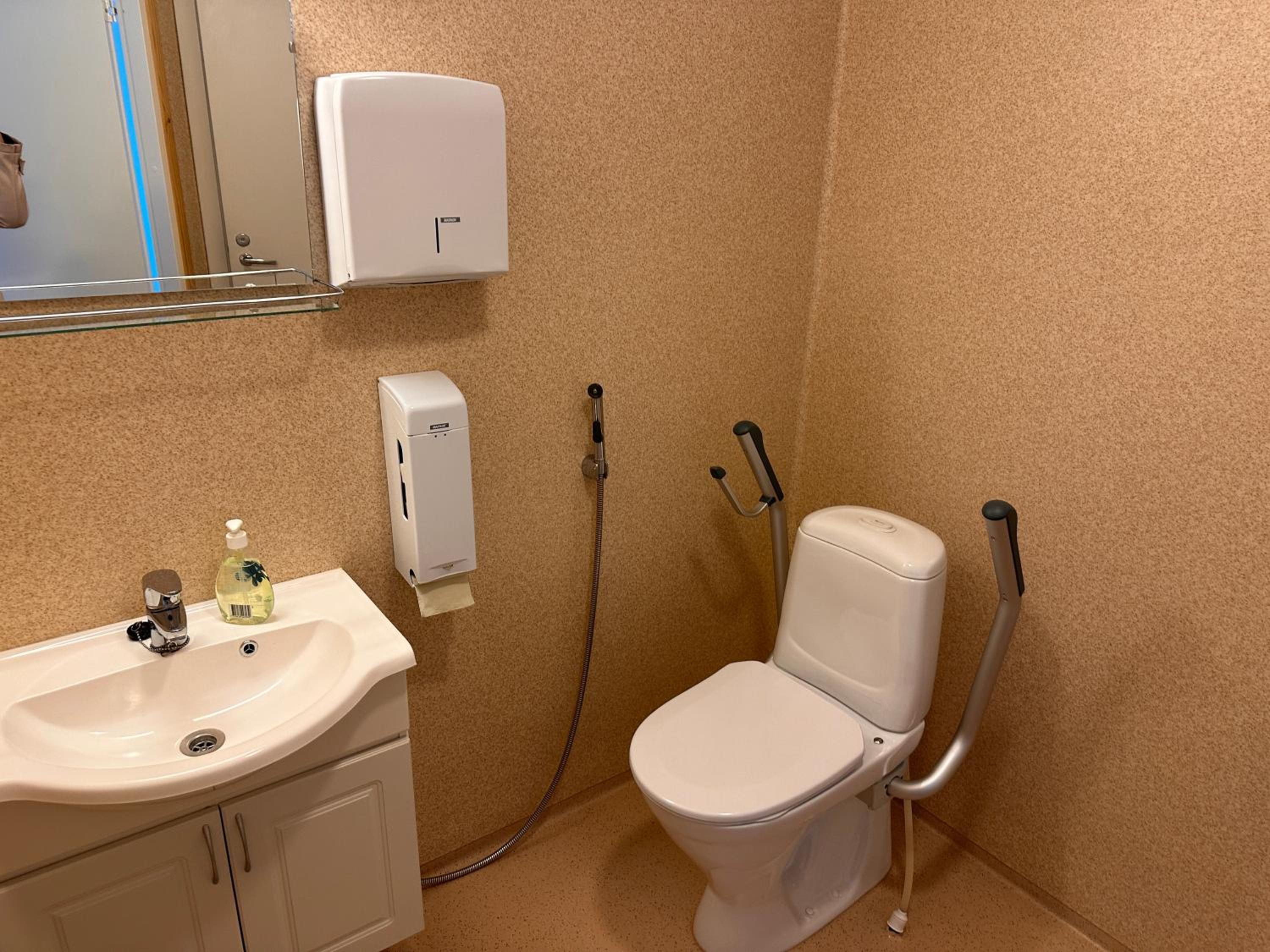 Standard Twin Room photo 3