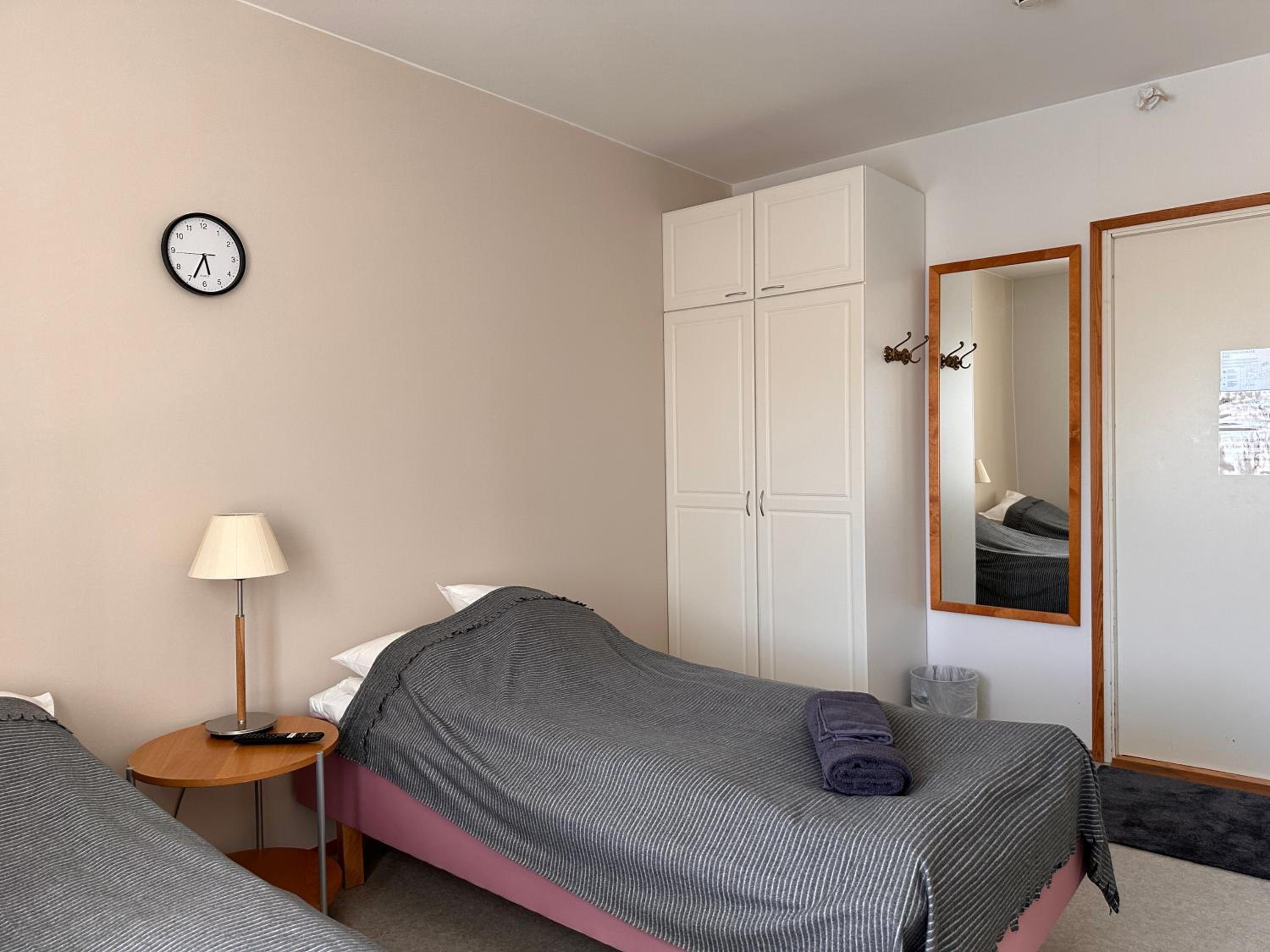Standard Twin Room with Shared Bathroom photo 3