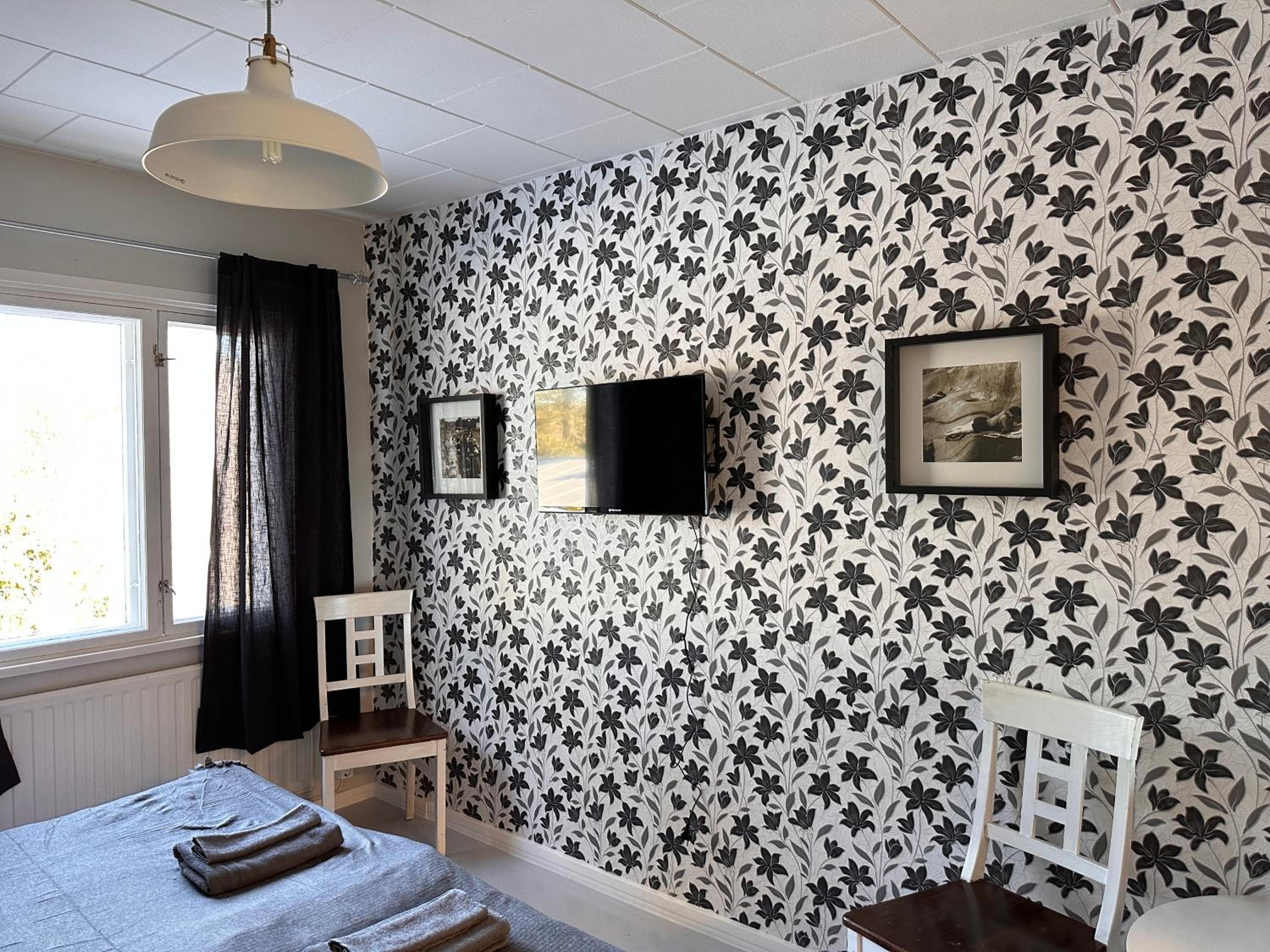 Standard Twin Room with Shared Bathroom photo 1