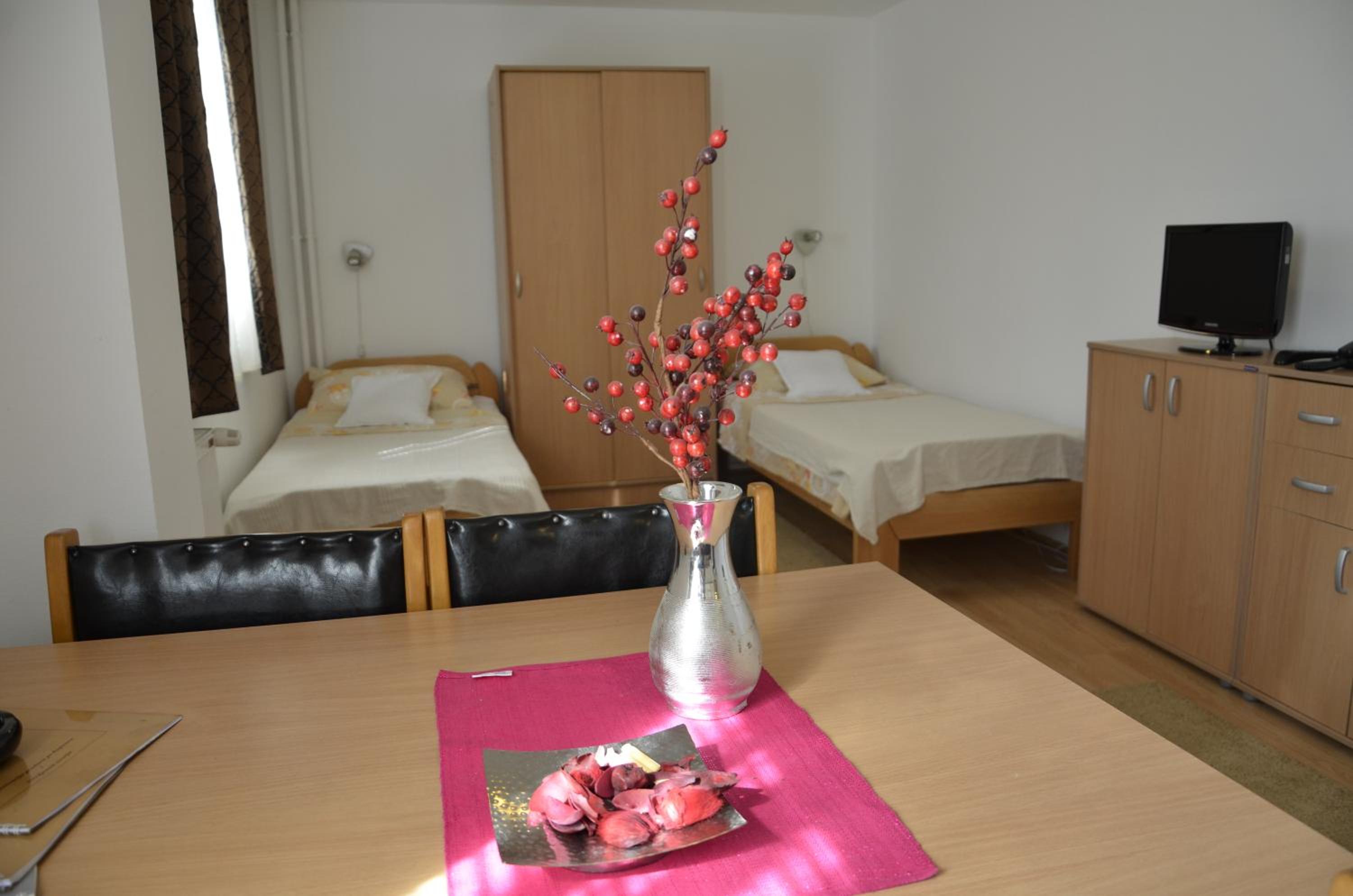 Triple Room - Photo 3