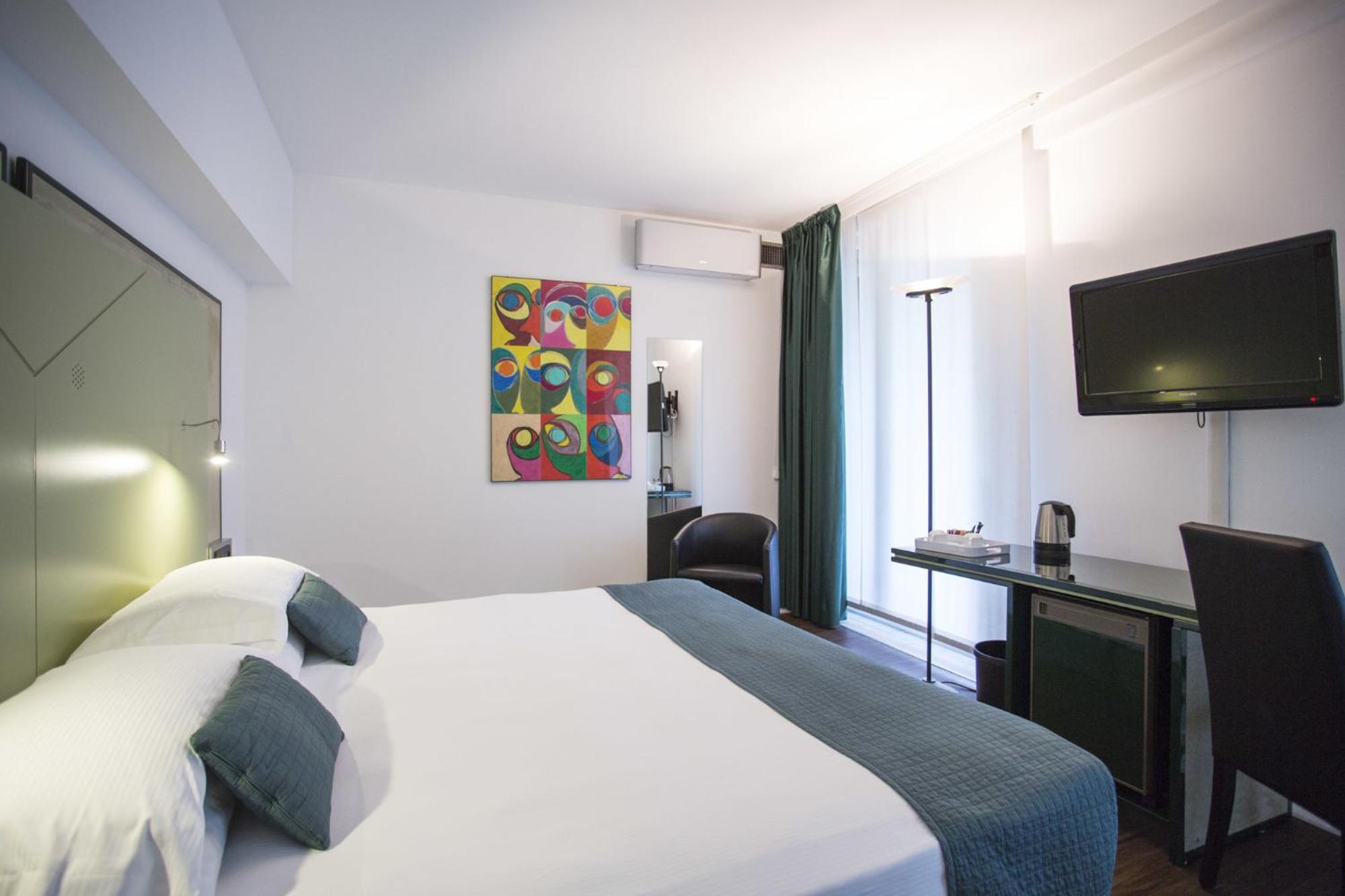 Deluxe Double Room - Photo 5