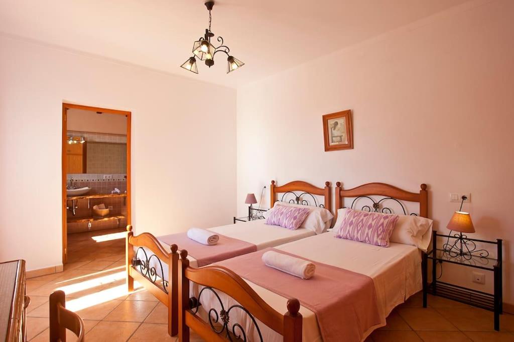 Casa de cuatro habitaciones