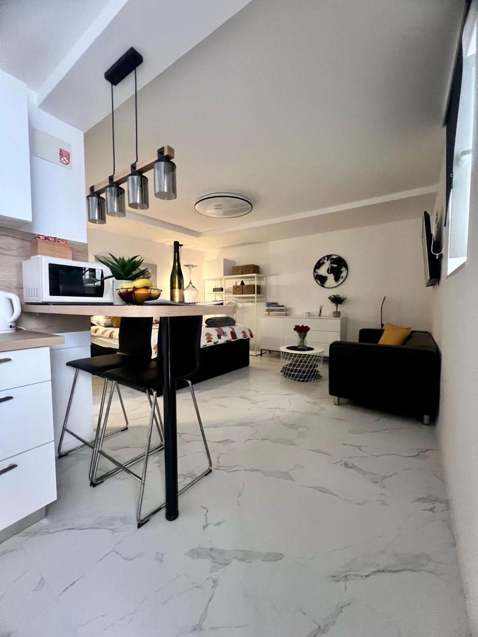 Studio - Ground Floor