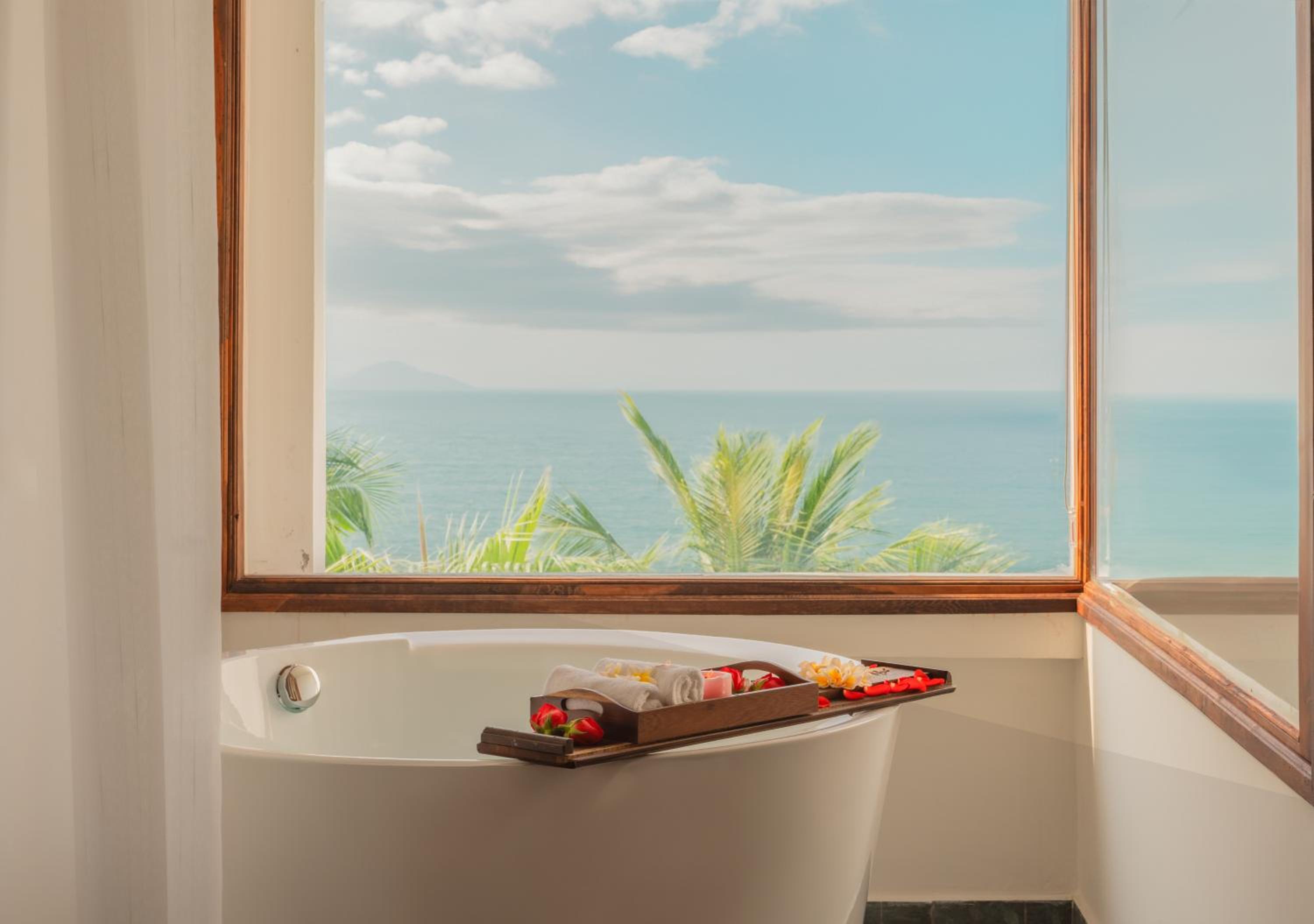 Executive Ocean Suite King - Photo 3