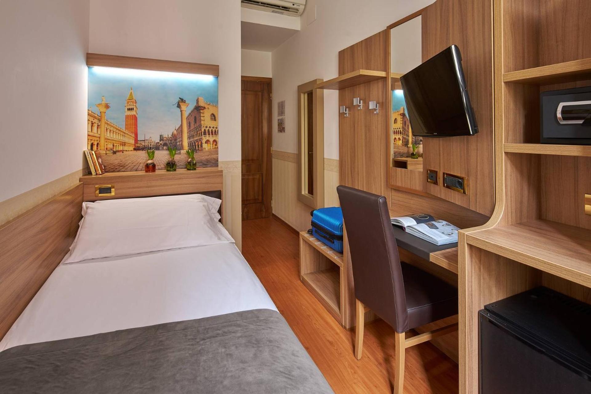 Classic Single Room photo 3