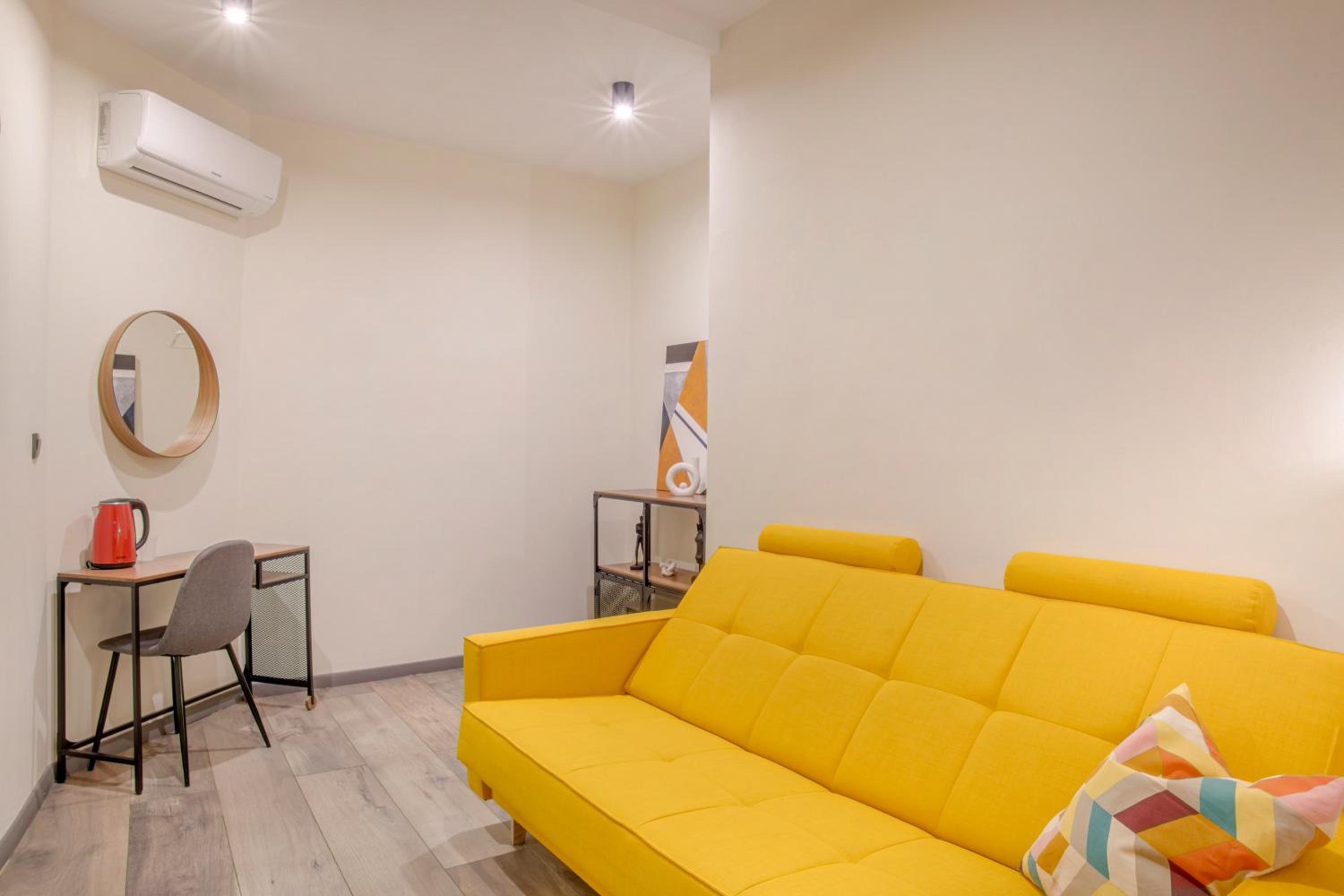 Superior One-Bedroom Suite - Photo 4