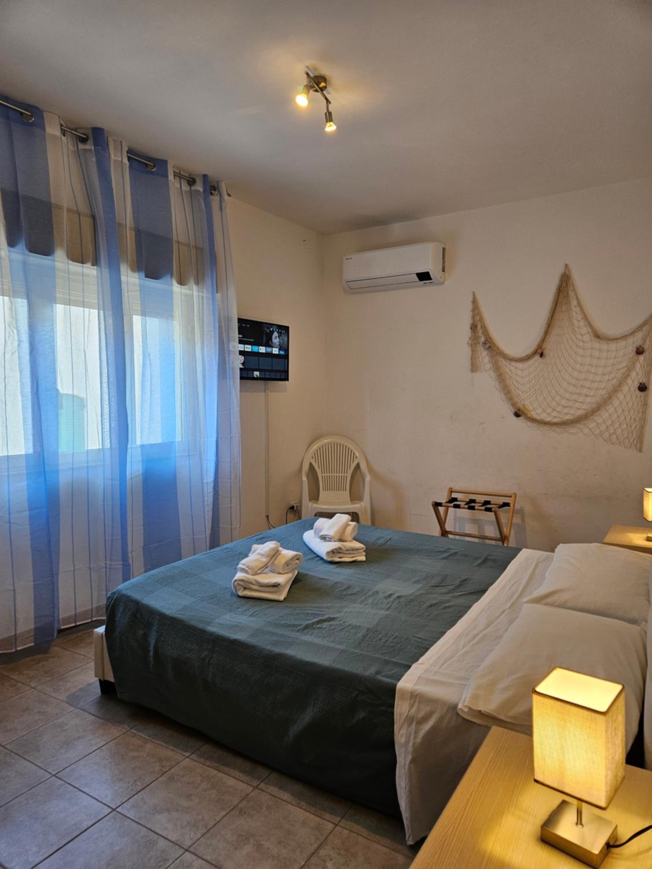Two-Bedroom Apartment with Balcony photo 3