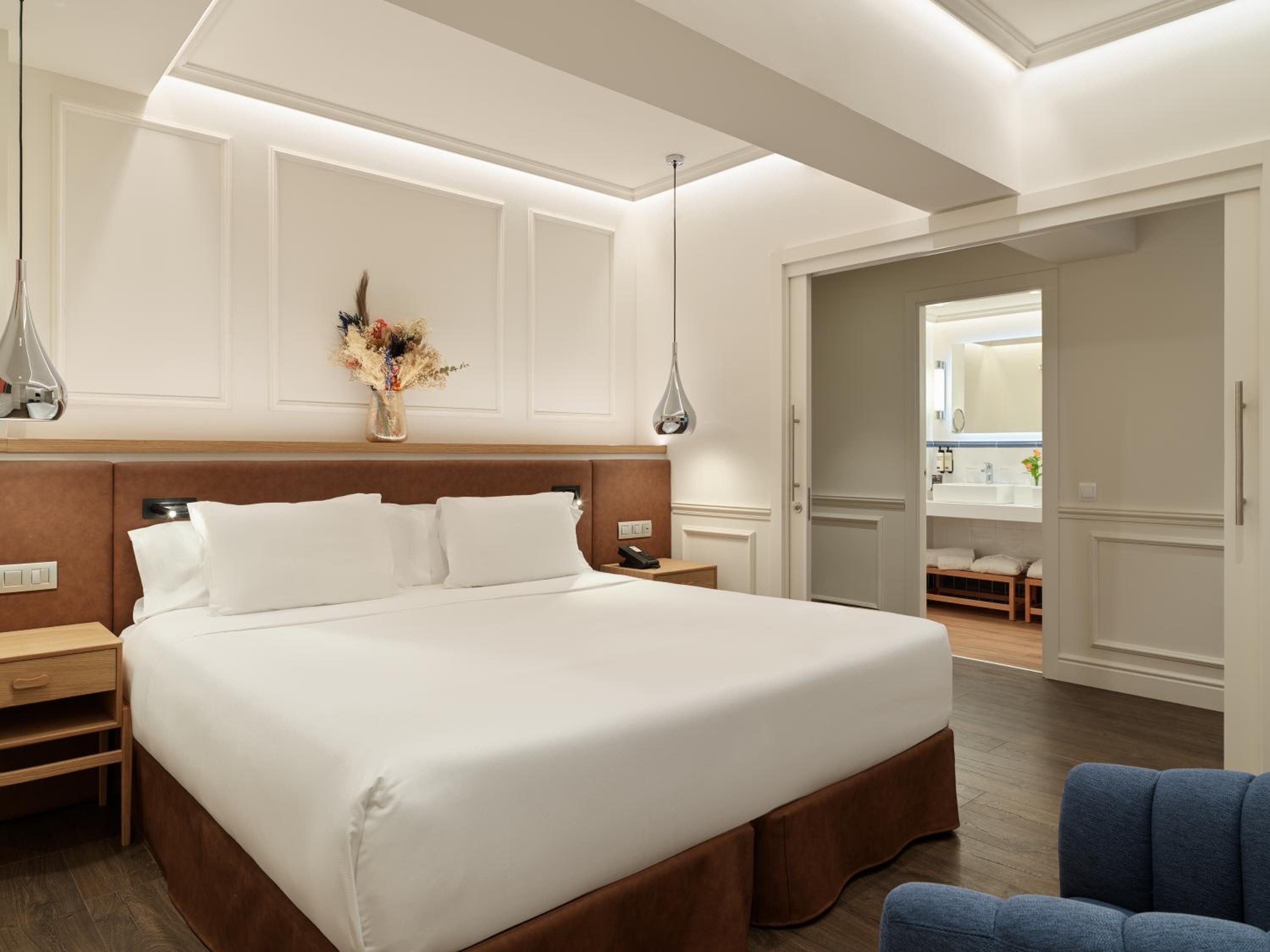 Suite (2 Adults + 2 Children) thumbnail 5