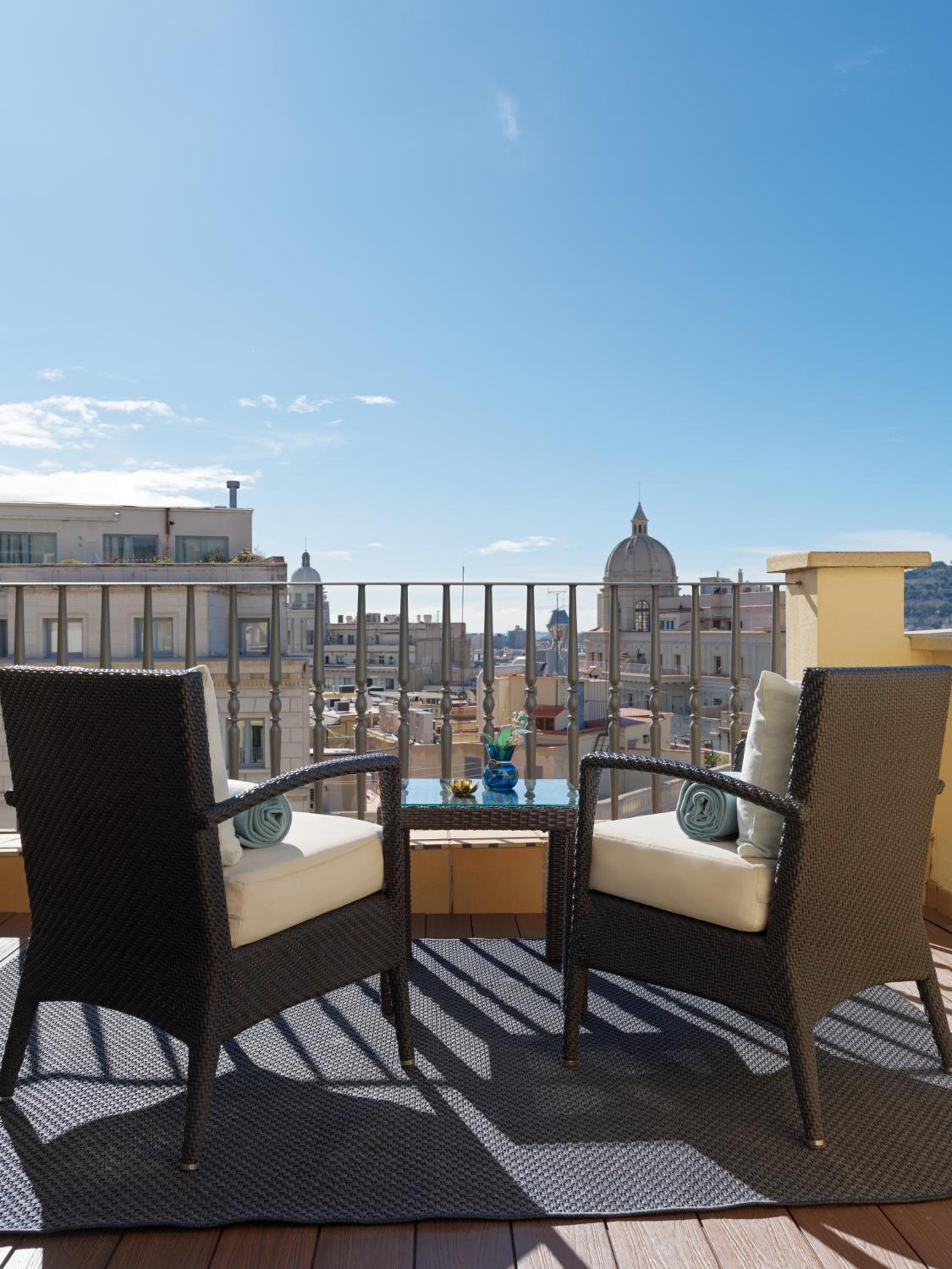 Suite (2 Adults + 2 Children)