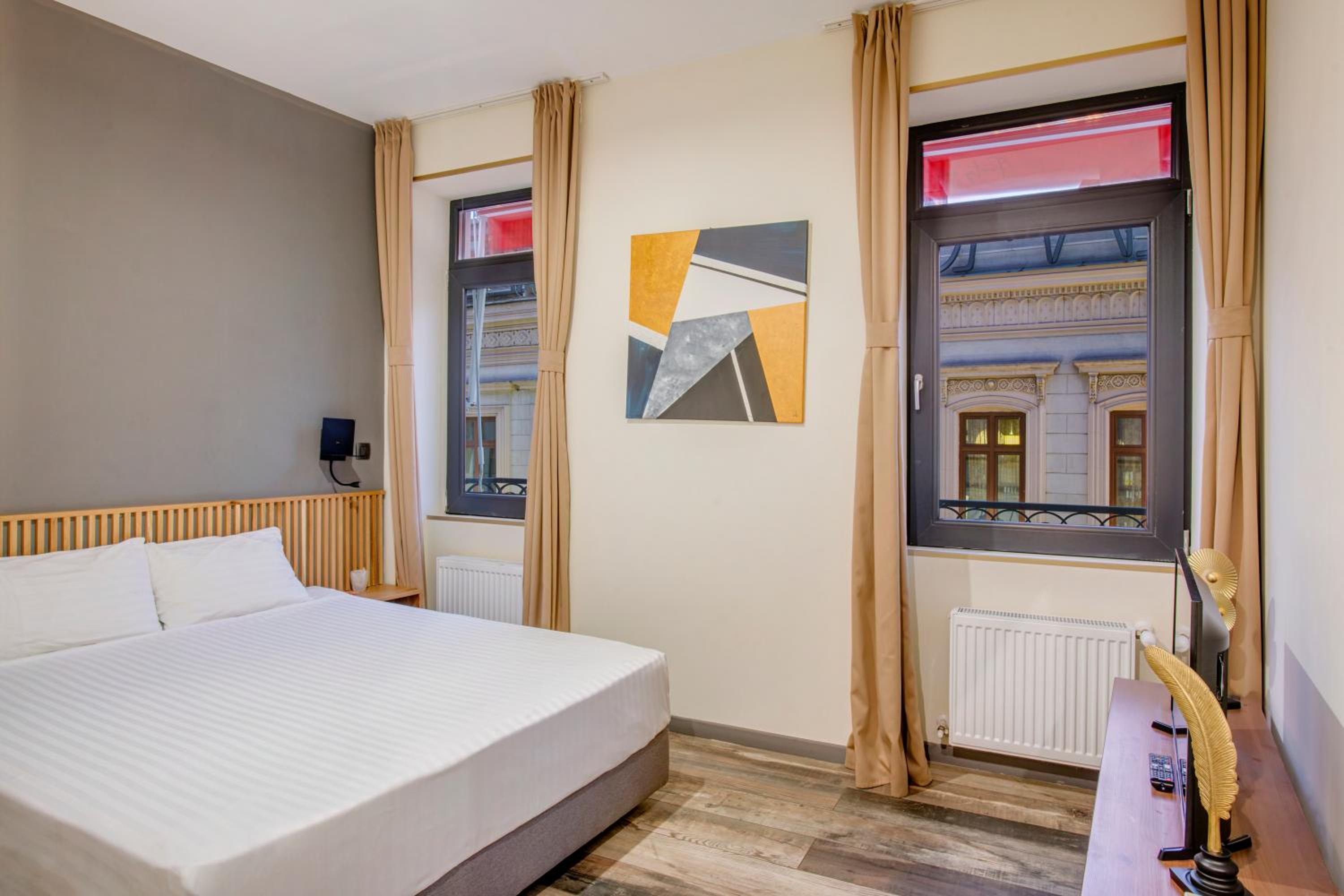 Standard Double Room - Photo 4